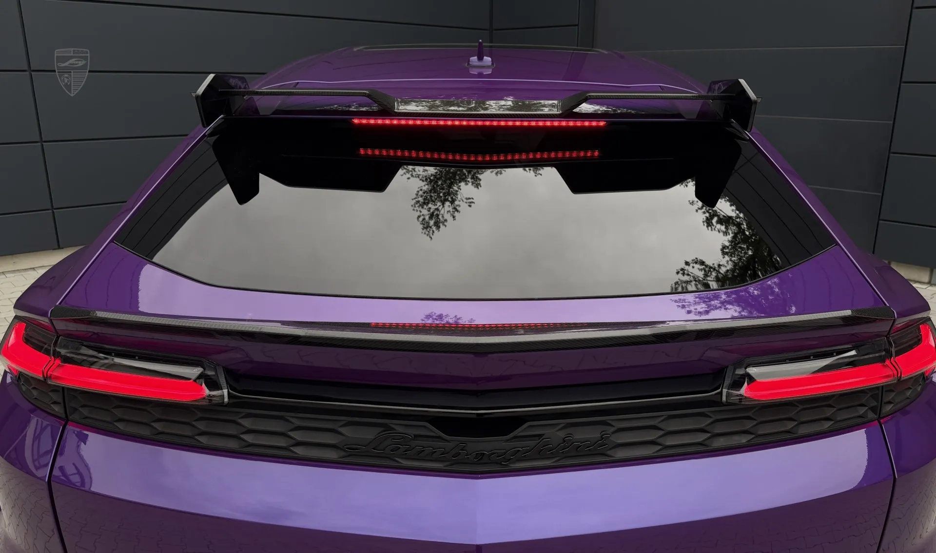 Carbon-Dachspoiler für Ihren URUS SE im Erscheinungspaket von LARTE Design