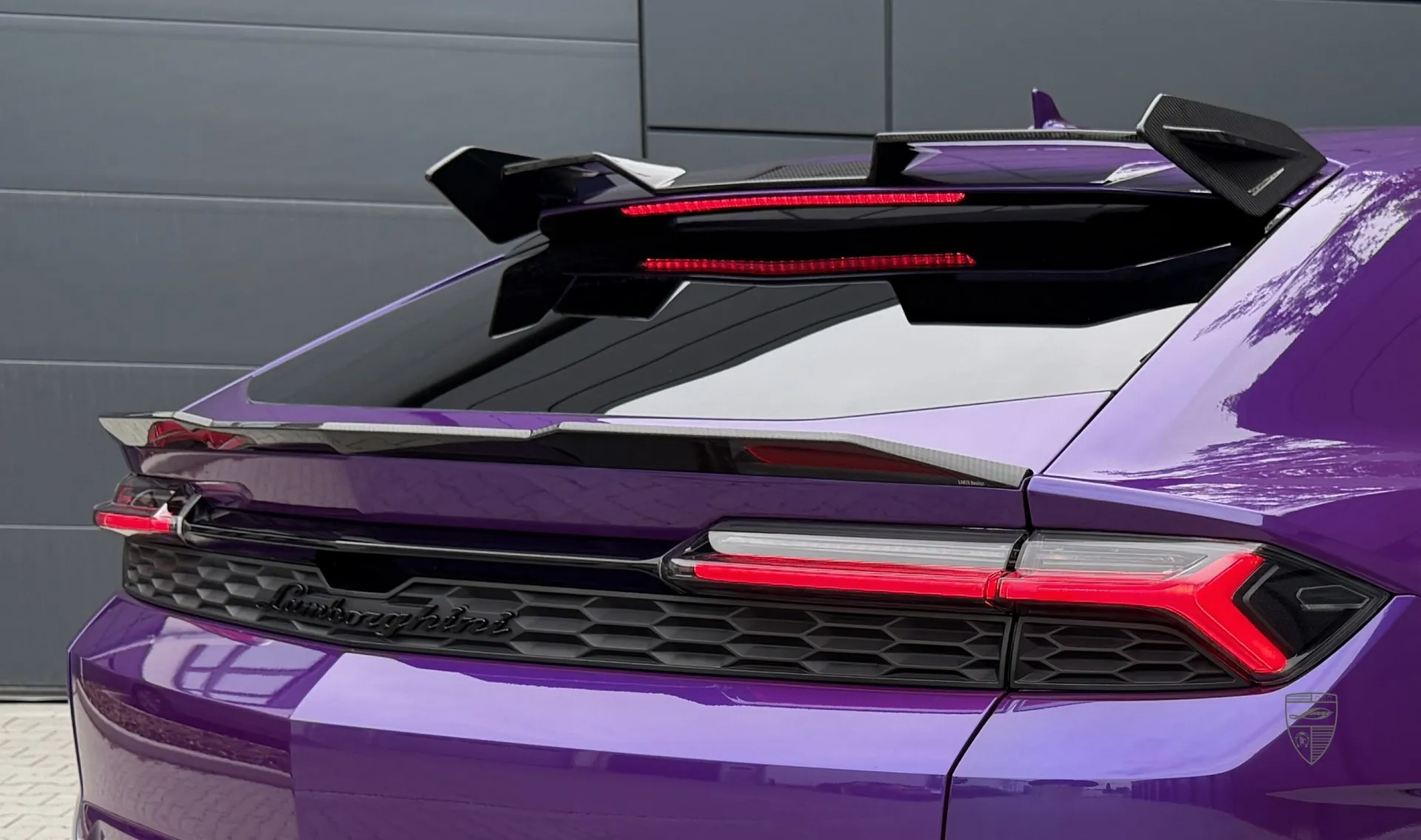 Carbon-Heckspoiler Upgrade für Ihren SUV URUS SE von LARTE Design