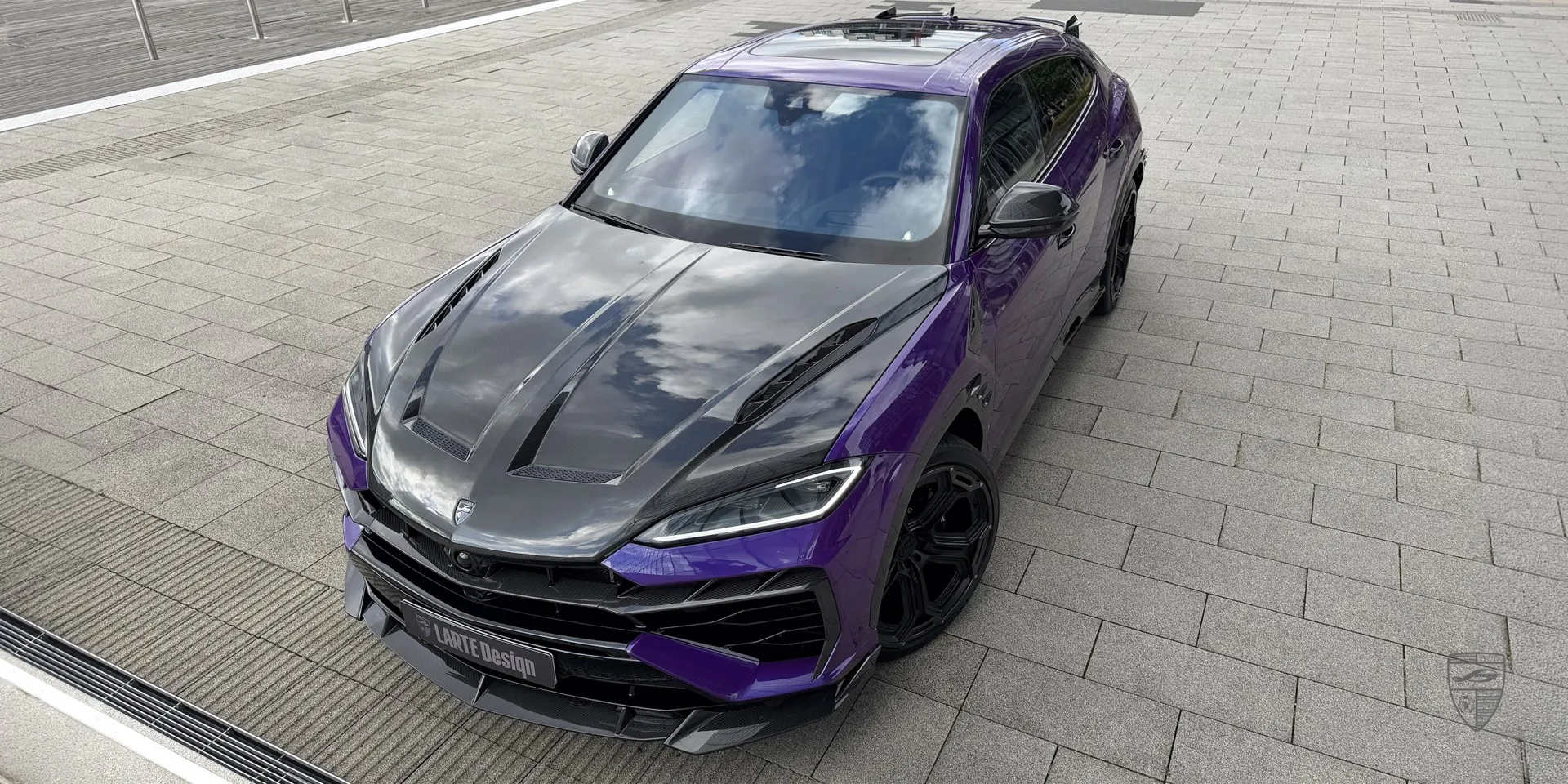 Ururs SE Carbon Bodykit mit Performance Styling und exklusiver Optik
