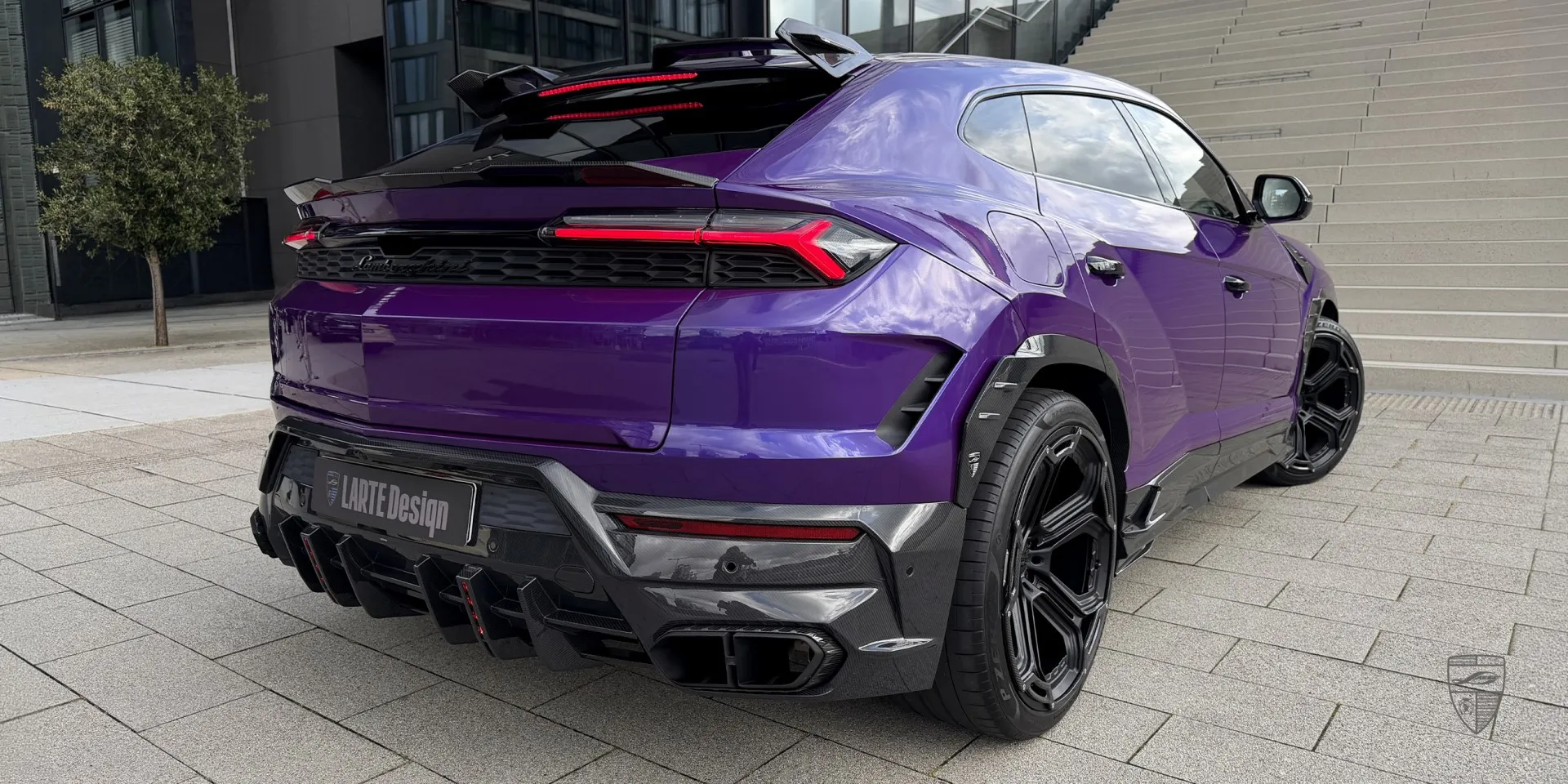 Lamborghini Urus SE Performance Styling Paket mit SUV Design und Premium Upgrades