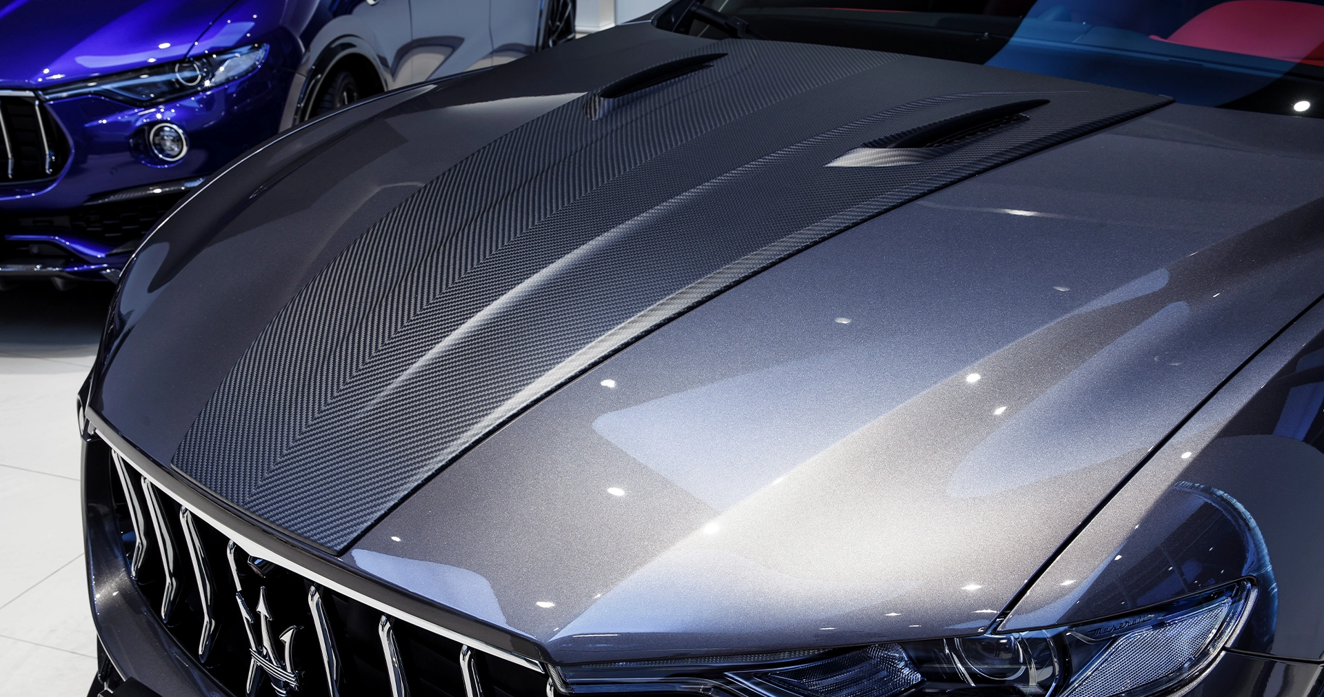 Acquire Sporty Engine cover for Maserati Levante GT V 8 Bianco/White /2018/2019/2020/2021/2022