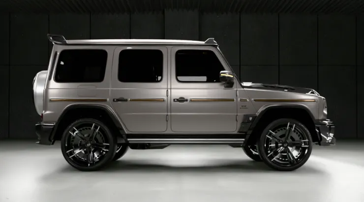 Side view on a MERCEDES G 63 W463A FACELIFT 2024 - 2026 WIDEBODY with a body kit giving the car a custom appearance