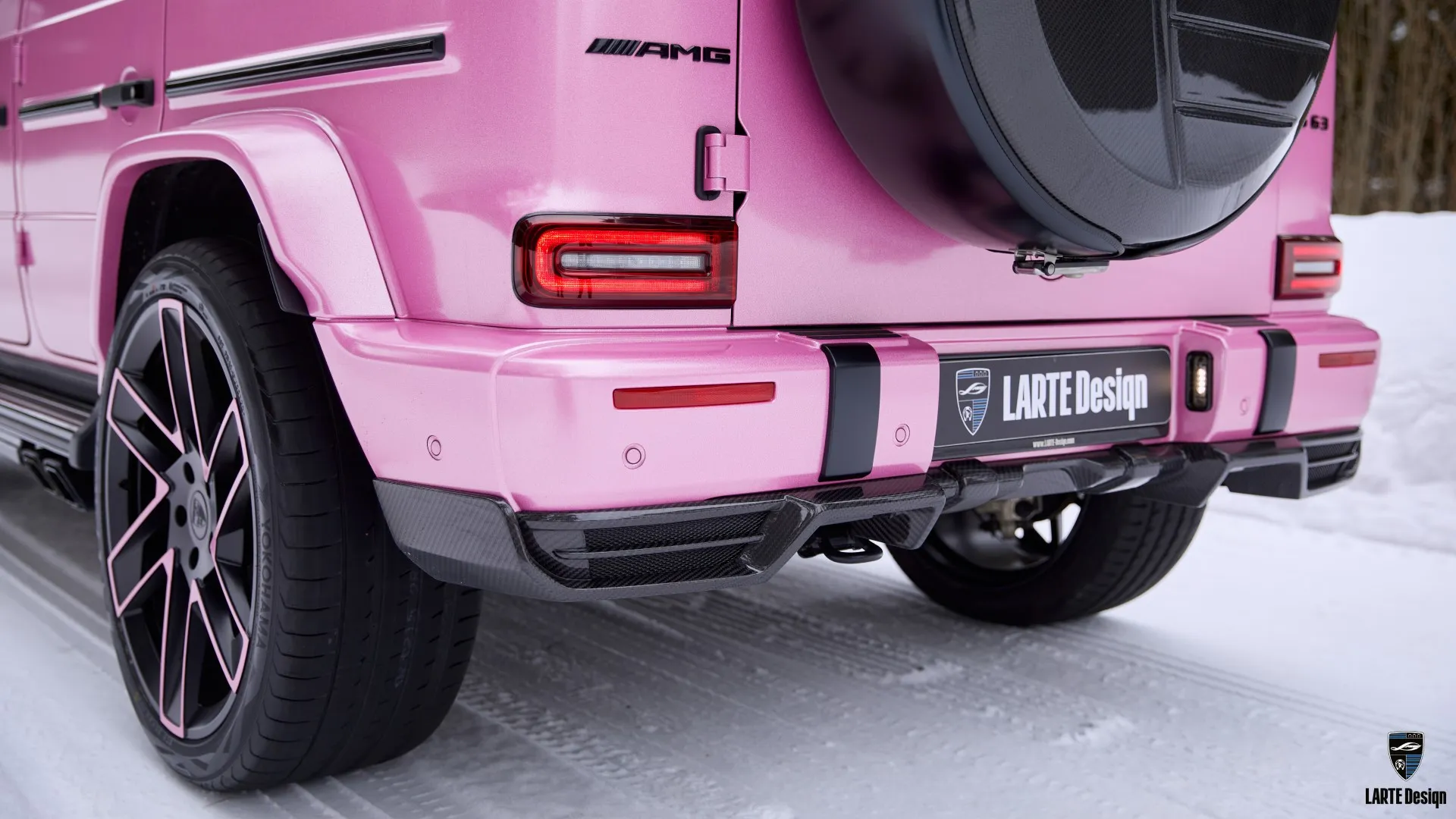 Rear diffuser in tuning kit for Mercedes G63 W463 by LARTE Design