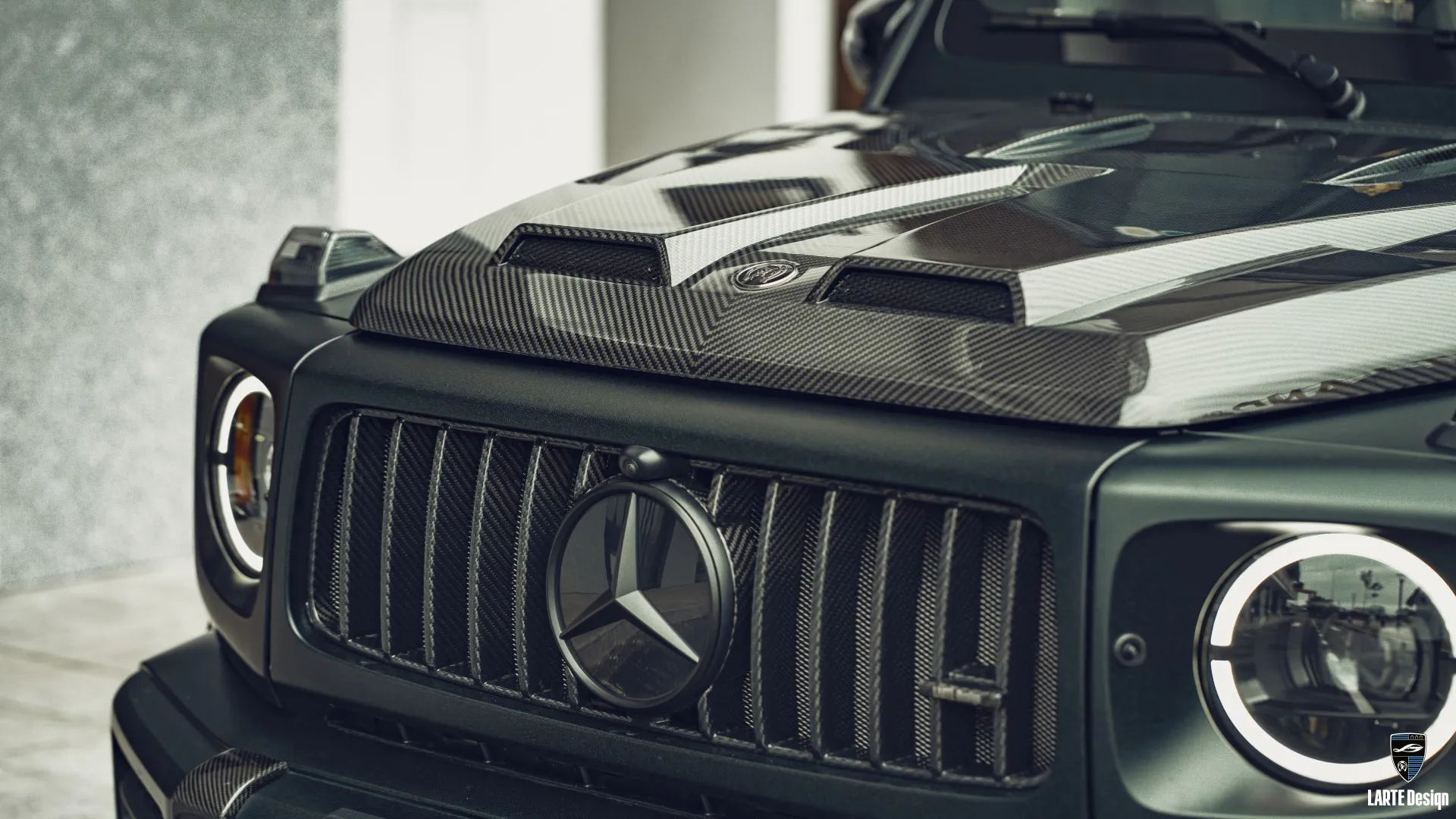 Grille trim in tuning for Mercedes G63 W463 by LARTE Design