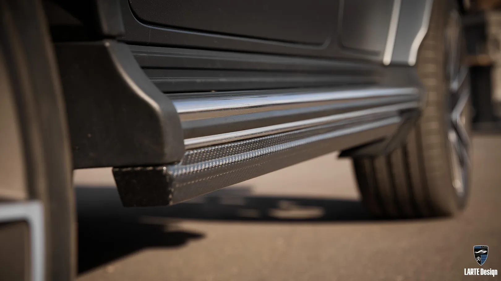 Carbon side skirts in tuning for Mercedes G63 W463 by LARTE Design