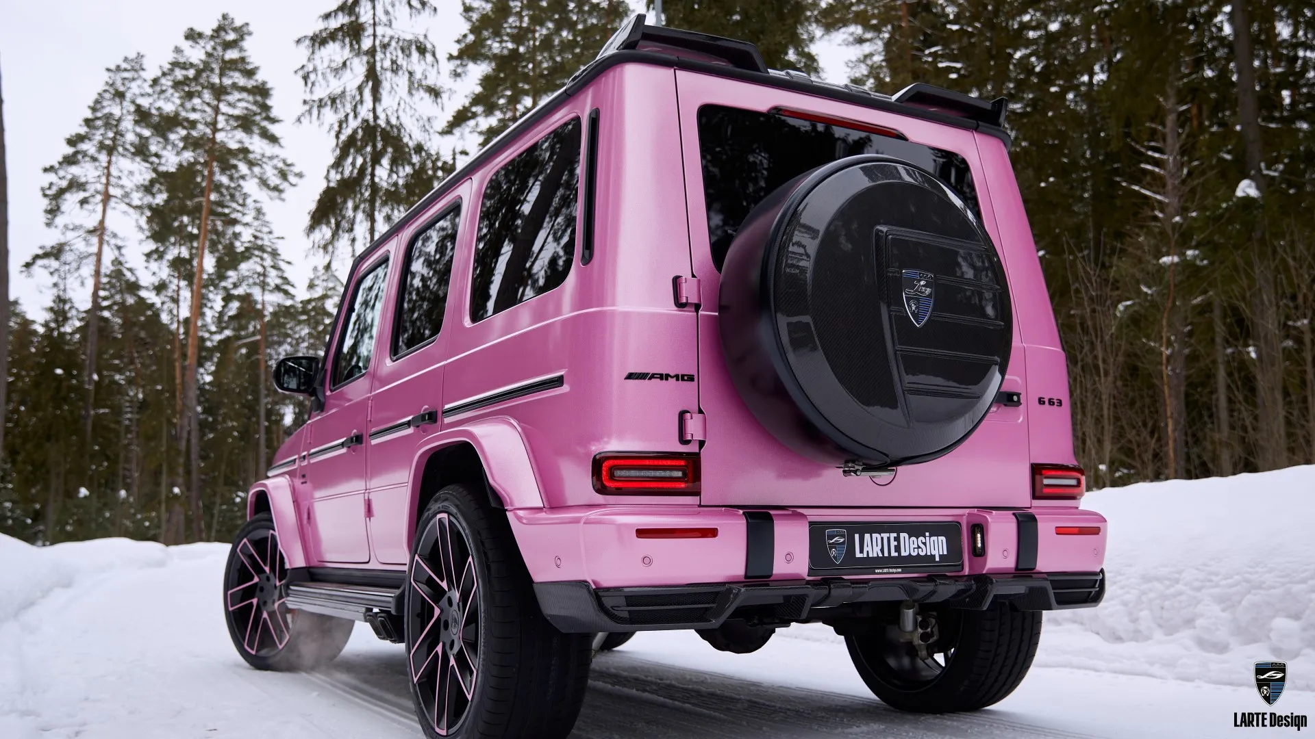 Spare wheel cover in tuning kit for Mercedes G63 W463 by LARTE Design