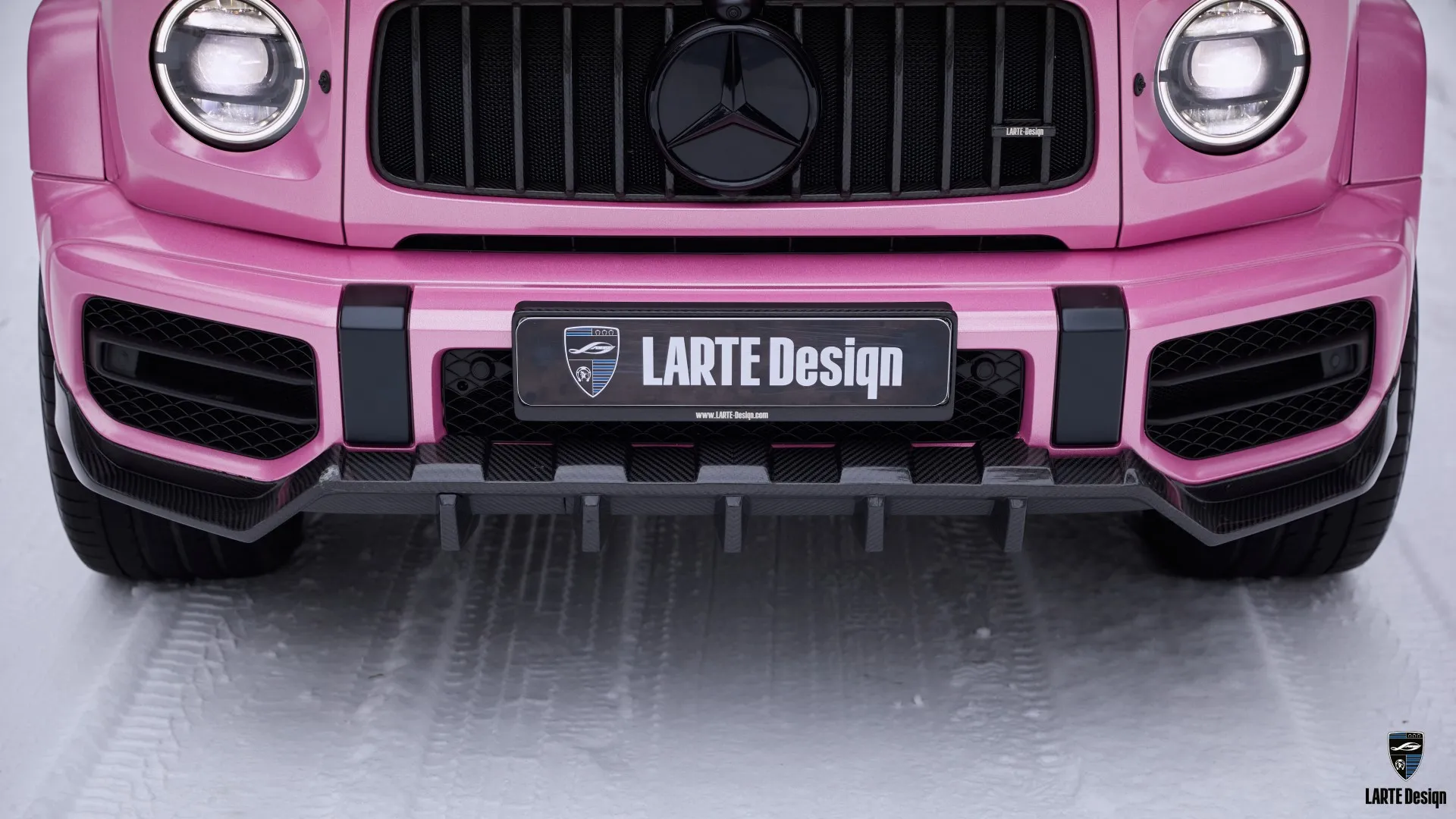 Carbon front bumper lip spoiler in tuning for Mercedes G63 W463 by LARTE Design