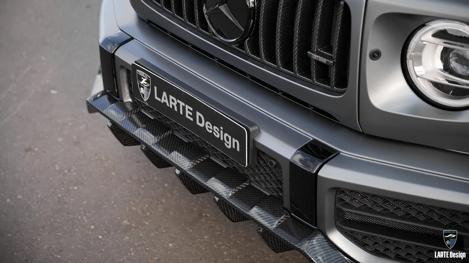 Carbon front bumper splitter in tuning for Mercedes G63 W463 by LARTE Design