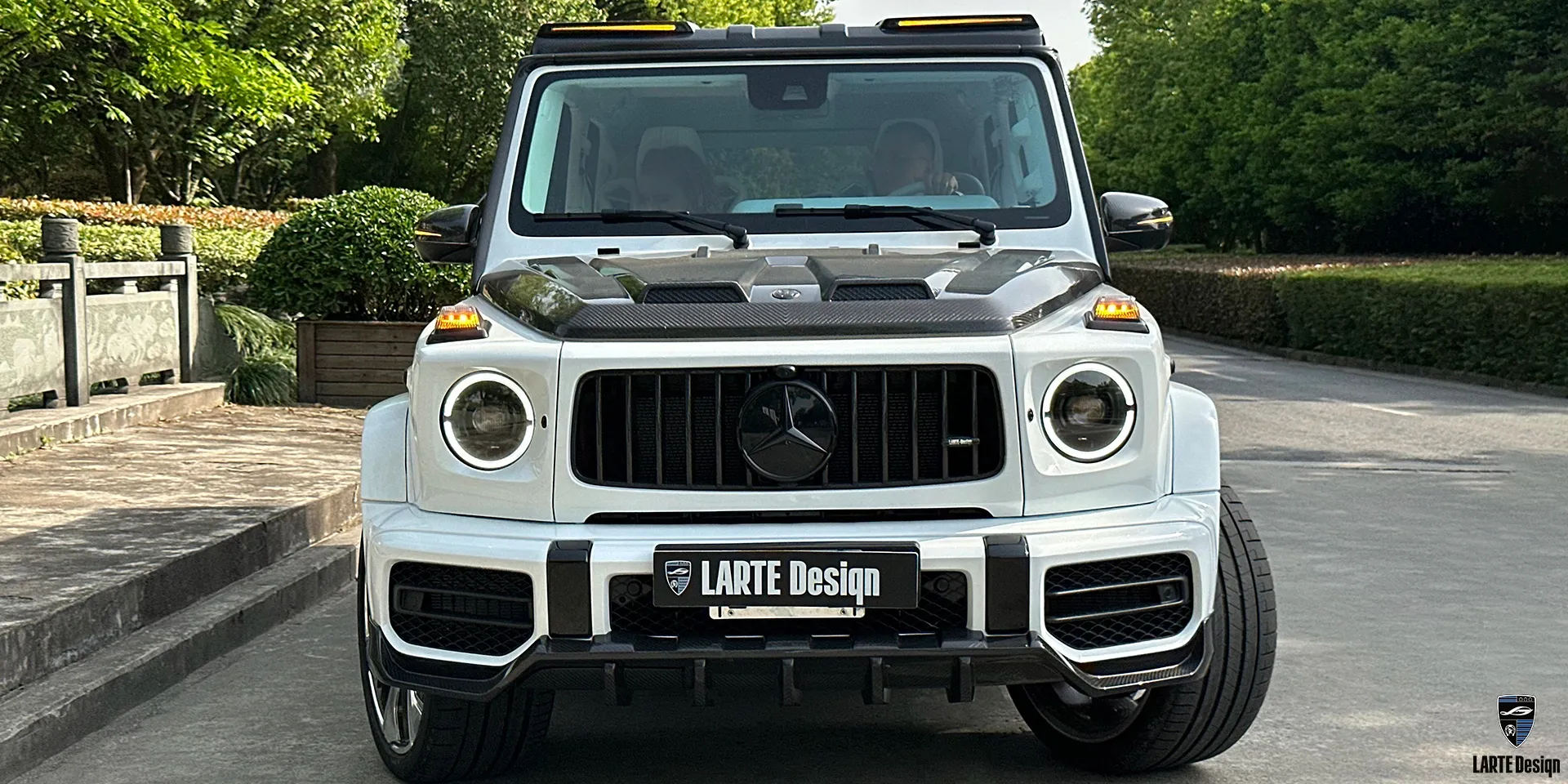 Carbon bonnet in SUV body kit for Mercedes G63 AMG W463, G 350d, 400d, 500 by LARTE Design