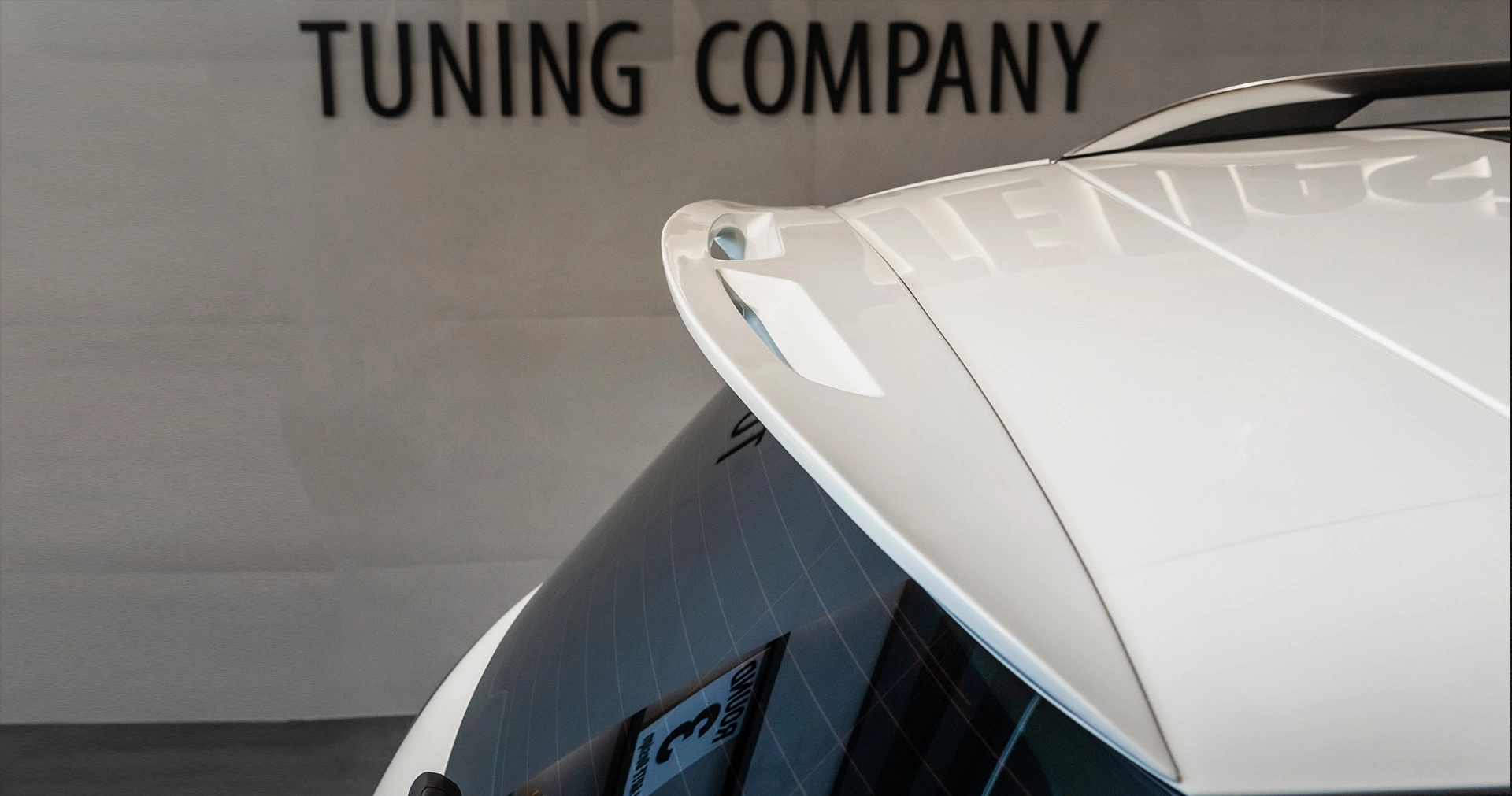 Carbon fiber body kit Rear roof spoiler for Mercedes Benz GLE AMG 63 V167 2022 2021 2023 2024