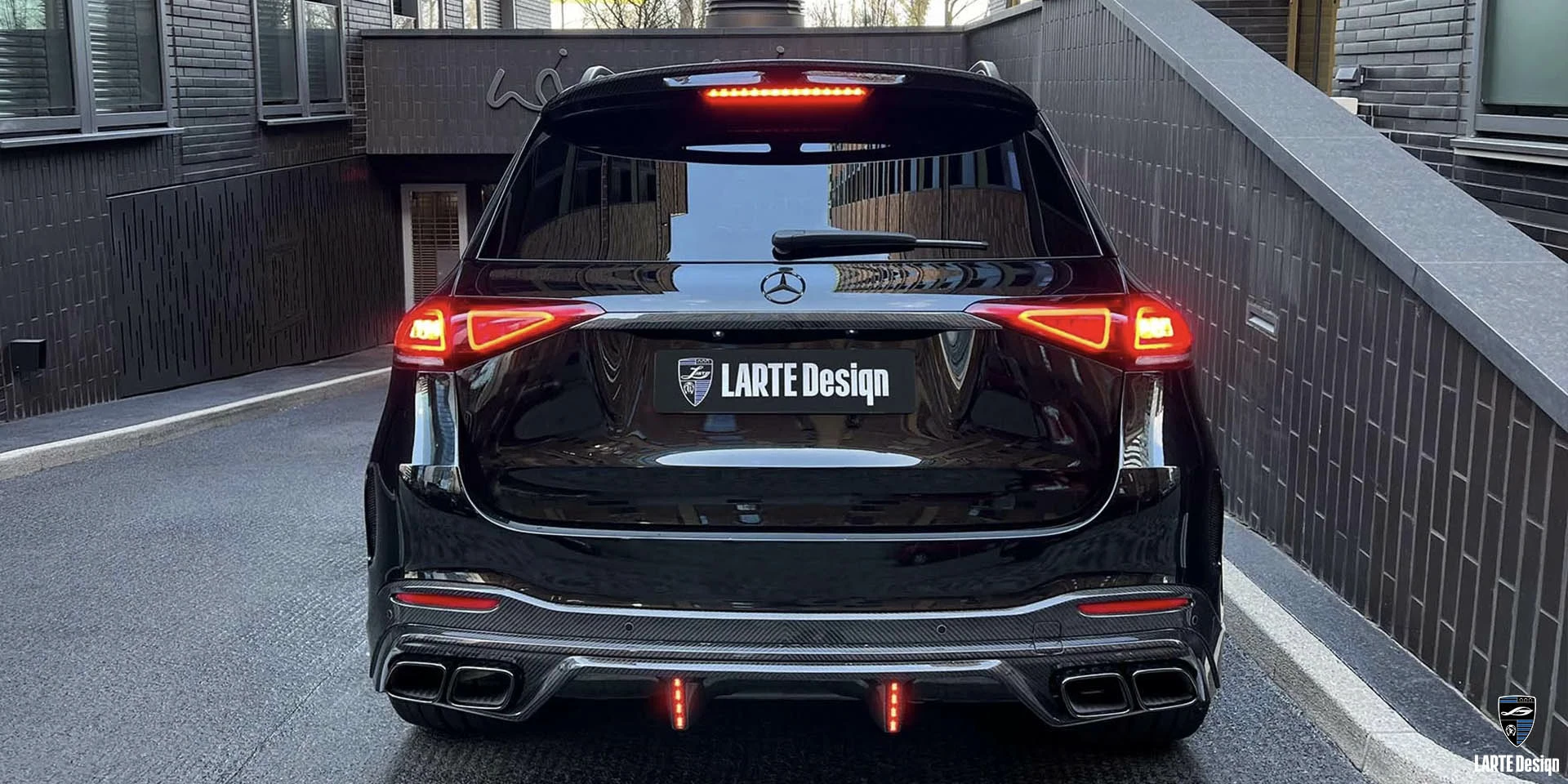 Carbon fiber body kit for Mercedes-AMG GLE 63S 4MATIC Obsidian Black by LARTE Design