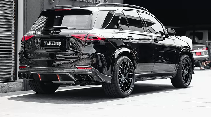 Rear angle view on a Mercedes GLE V167 AMG 63/63S with a body kit giving the car a custom appearance