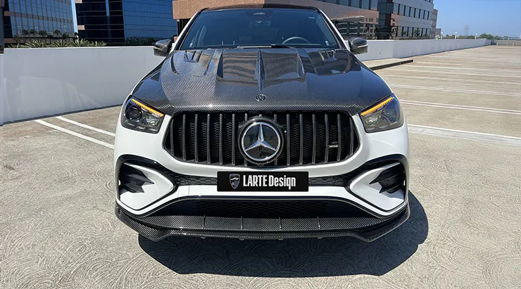 Frontansicht eines Mercedes GLE Coupe 53 C167 Facelift mit einem Karosserie-Kit für ein individuelles Erscheinungsbild