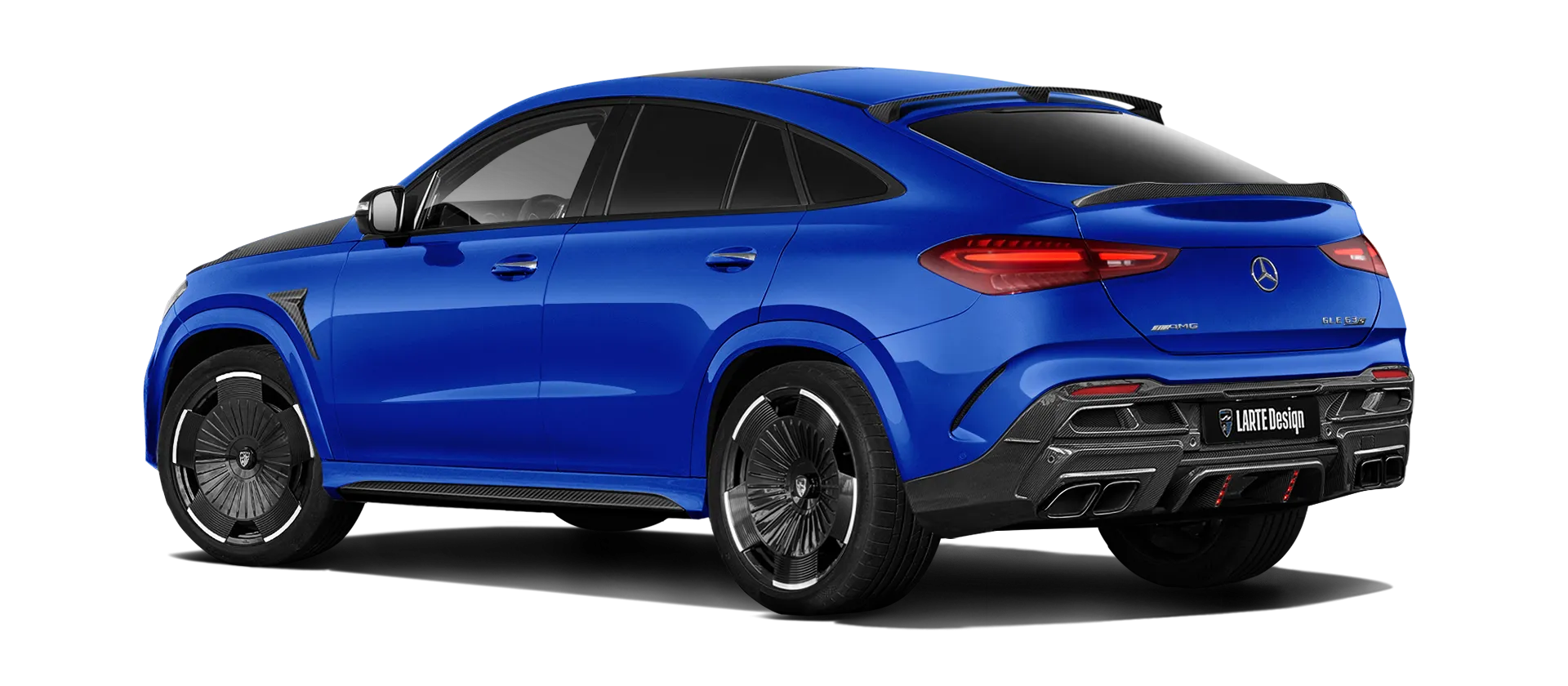 MERCEDES GLE COUPE 63 С167 FACELIFT 2023 - 2026 mit Karbon-Karosserie-Kit: Rückansicht in Brilliant Blue