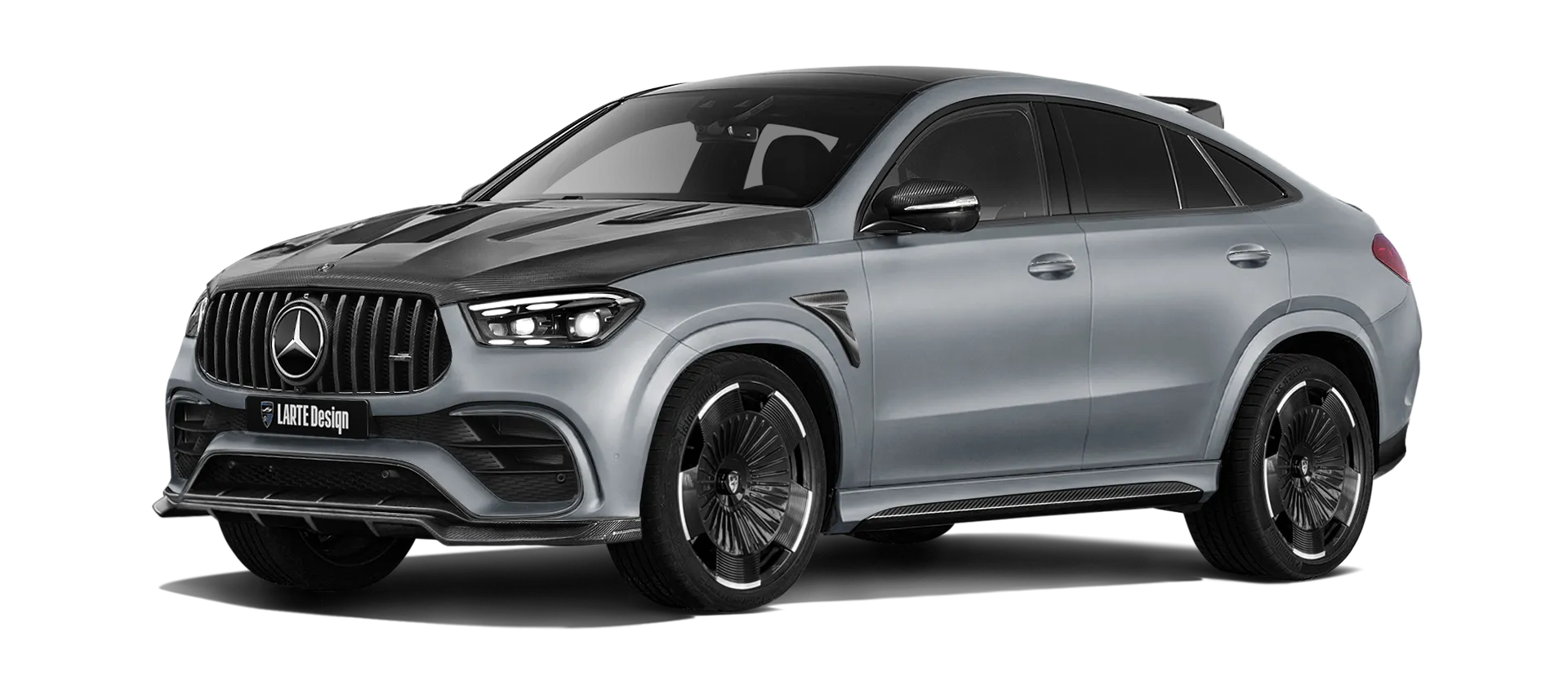 MERCEDES GLE COUPE 63 С167 FACELIFT 2023 - 2026 mit Karbon-Karosserie-Kit: Frontansicht in High Tech Silver Magno