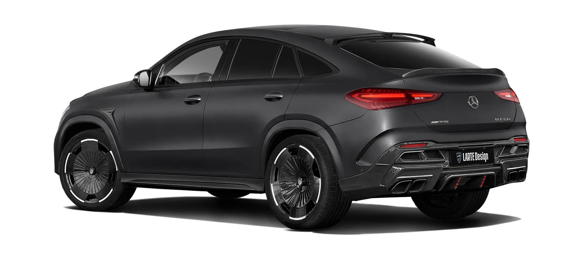 MERCEDES GLE COUPE 63 С167 FACELIFT 2023 - 2026 mit Karbon-Karosserie-Kit: Rückansicht in Obsidian Black Magno