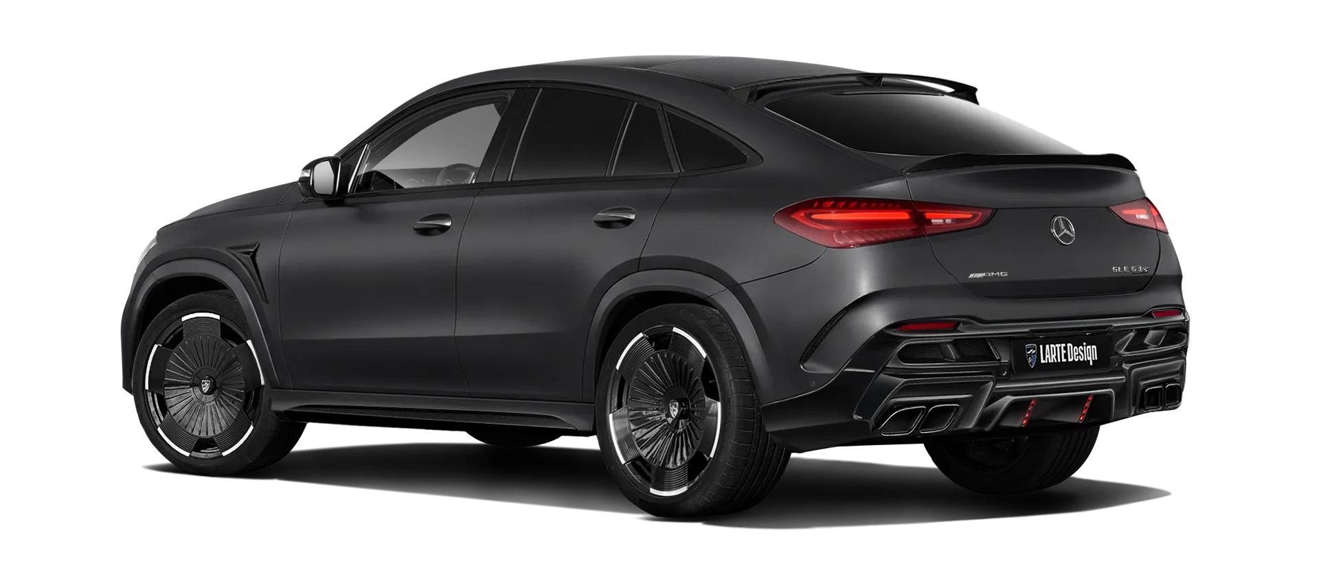 MERCEDES GLE COUPE 63 С167 FACELIFT 2023 - 2026 mit lackiertem Karosserie-Kit: Rückansicht in Obsidian Black Magno