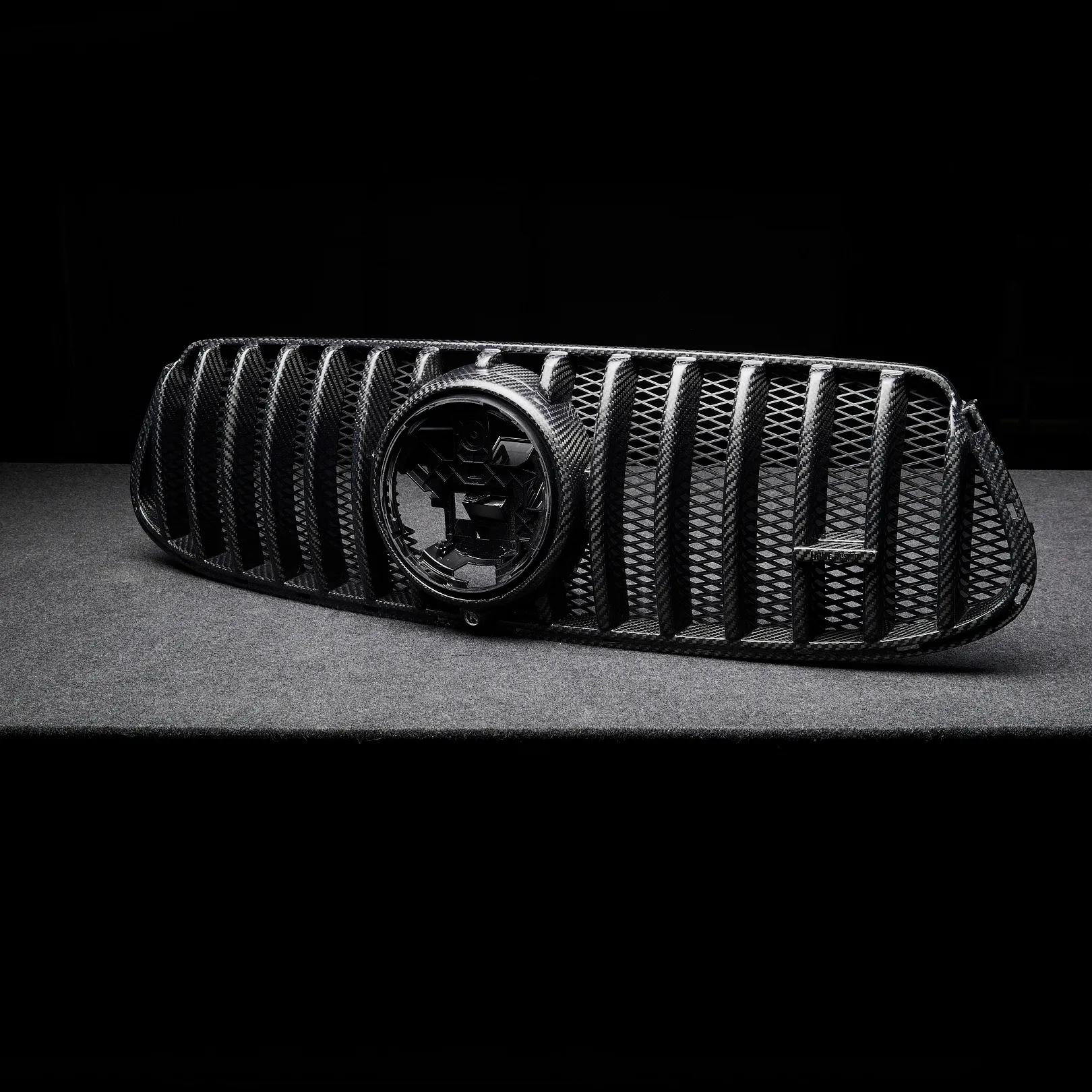 Carbonfaser-Kühlergrill für Ihren GLE Coupé AMG 63 C167 Facelift im Umrüstkit von LARTE Design