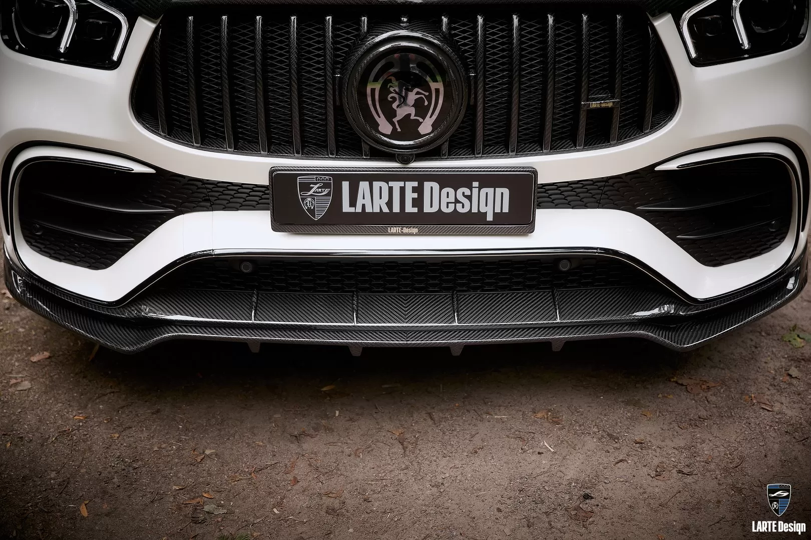 Front bumper overlay on Mercedes Benz AMG GLE Coupe 63 C167 by LARTE Design
