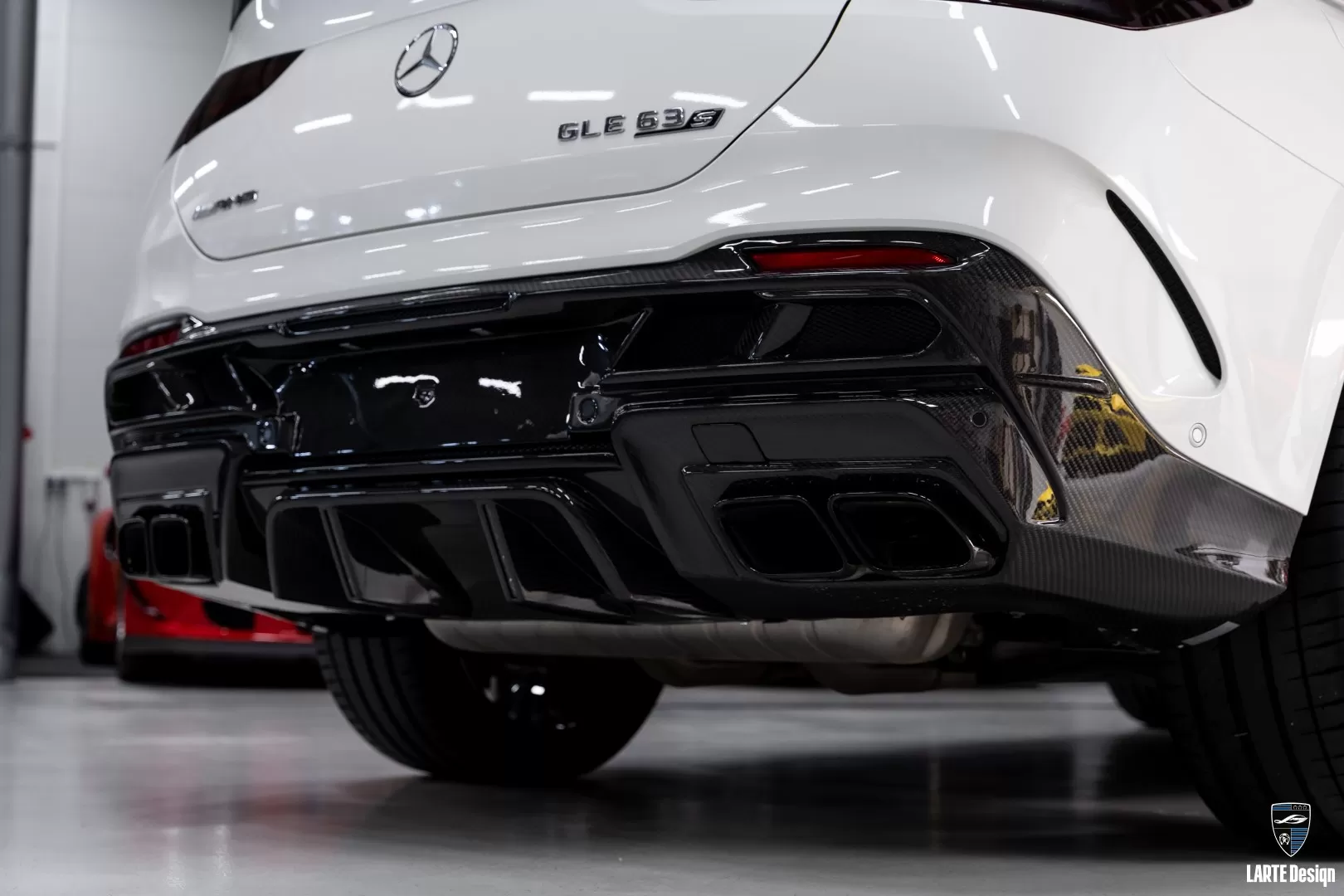 Carbon rear diffuser on Mercedes Benz AMG GLE Coupe 63 С167 by LARTE Design