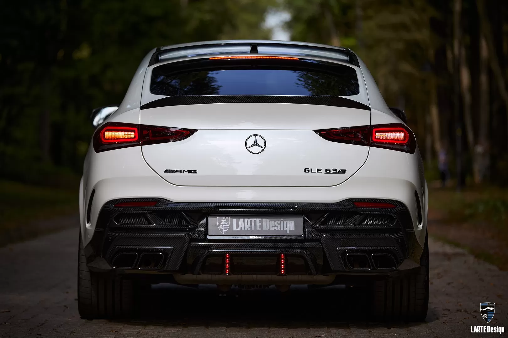 Rear diffuser with brake lights on on Mercedes Benz AMG GLE Coupe 63 С167 by LARTE Design