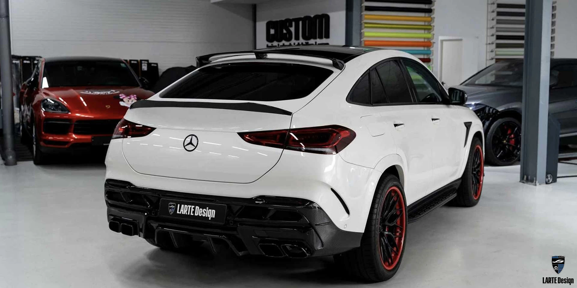 Erwerben Sie einen Kohlefaser-Heckdiffusor für den Mercedes-Benz GLE Coupe 63 S 4MATIC+ С167 MANUFAKTUR in Diamantweiß metallic