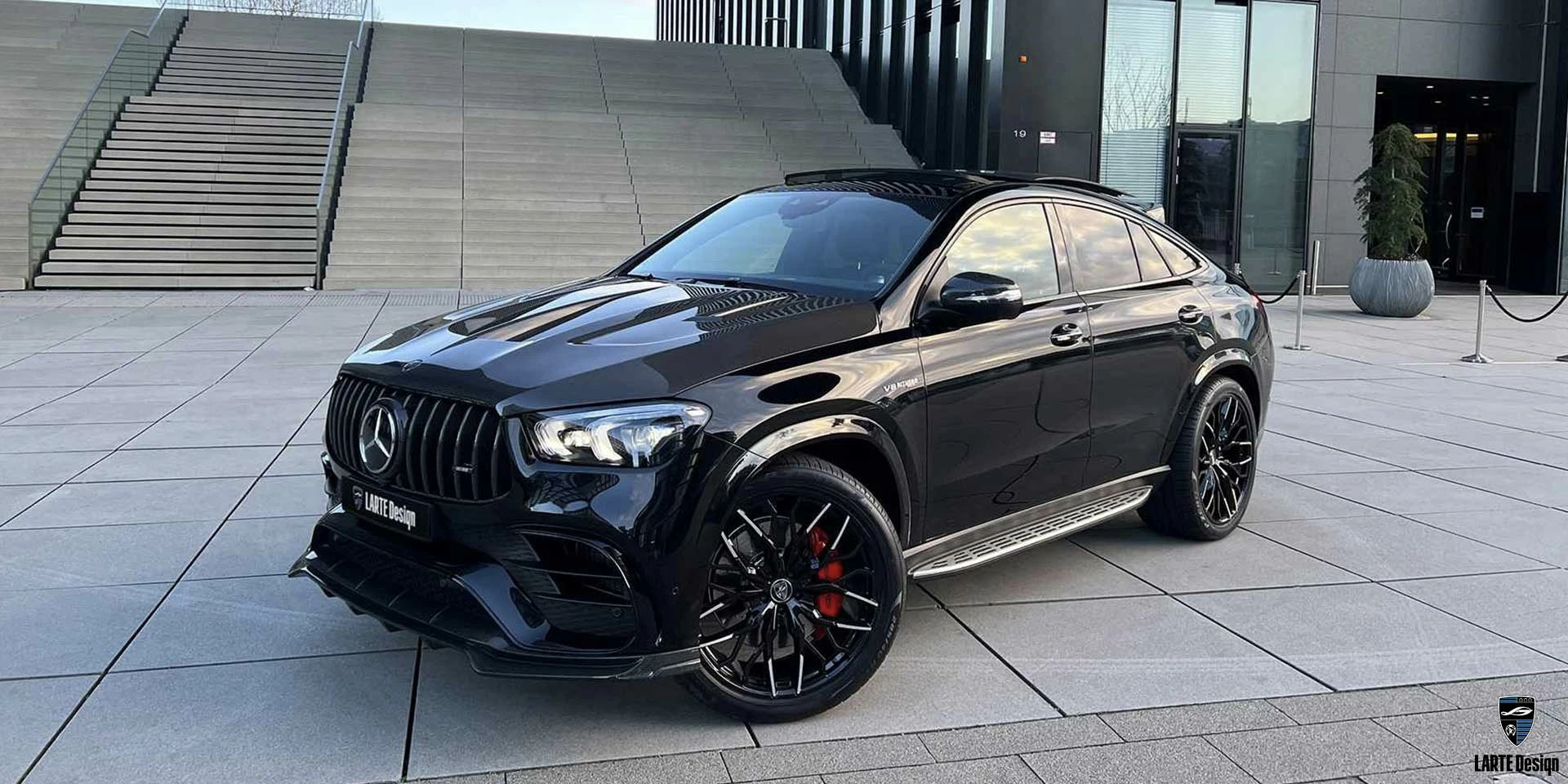 Bestellen Sie geschmiedete Räder für den Mercedes-Benz GLE Coupe 63 S 4MATIC+ С167 in Obsidian Schwarz metallic