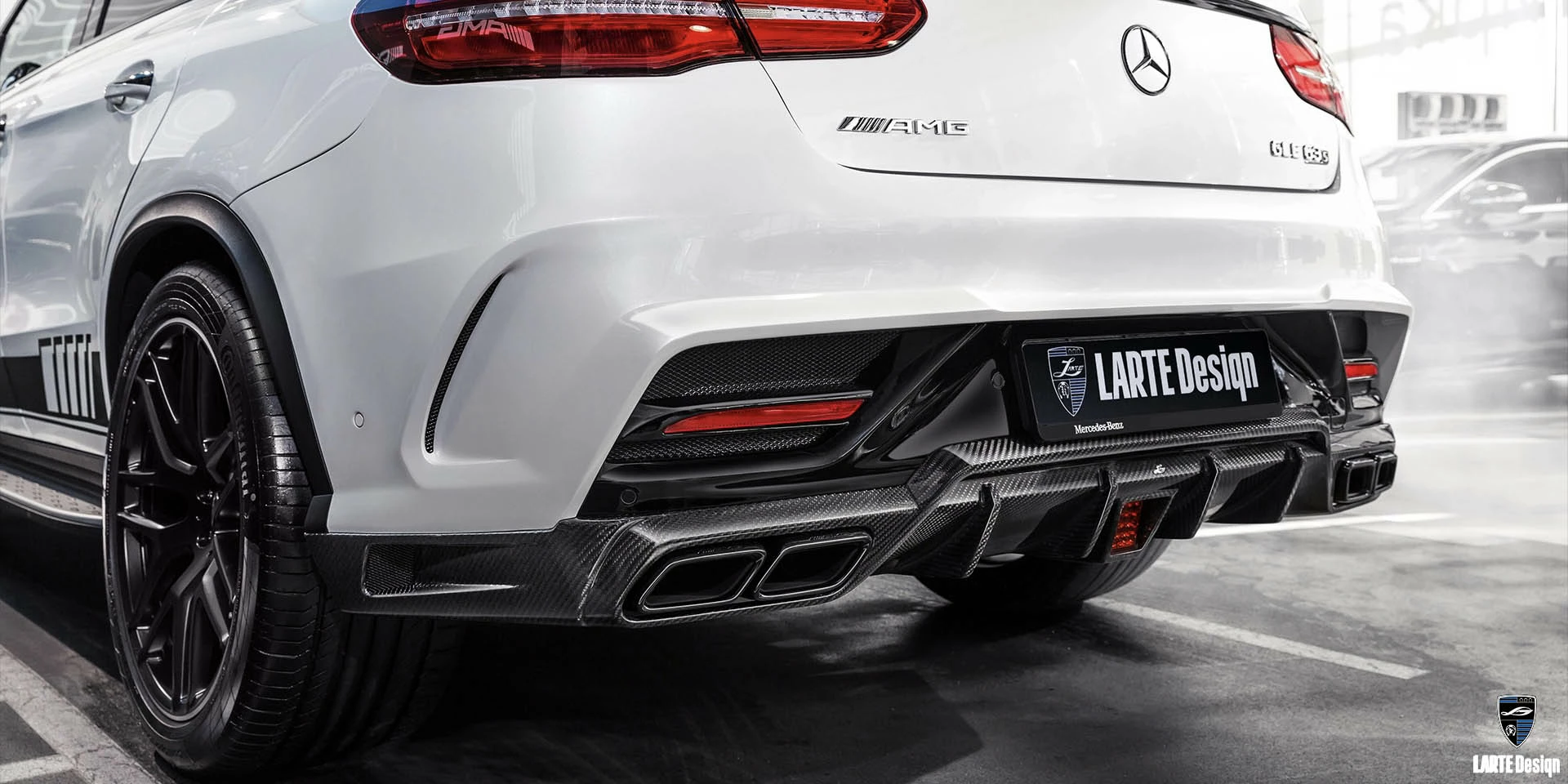 Buy carbon fiber Rear bumper diffuser for Mercedes Benz GLE Coupe C292 MANUFAKTUR Diamond White metallic