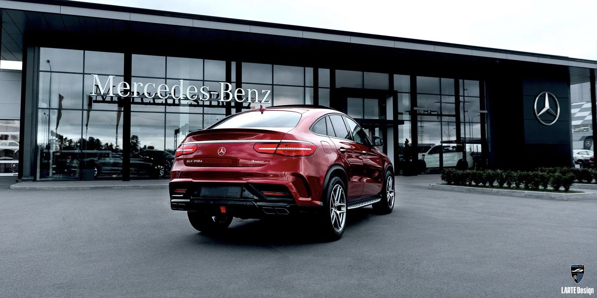 Anfrage nach einem Kohlefaser-Zusatzdiffusor für Mercedes-Benz GLE Coupe GLE 450 4MATIC+ С166 MANUFAKTUR in Kardinalrot Metallic