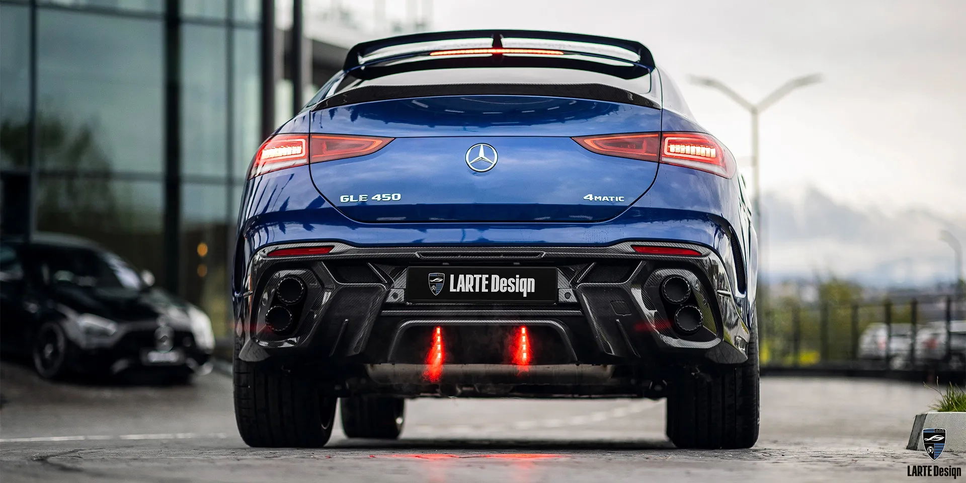 Bestellen Sie das Bremslicht für Mercedes-Benz GLE Coupe 53 4MATIC+ C292 Blue Gem