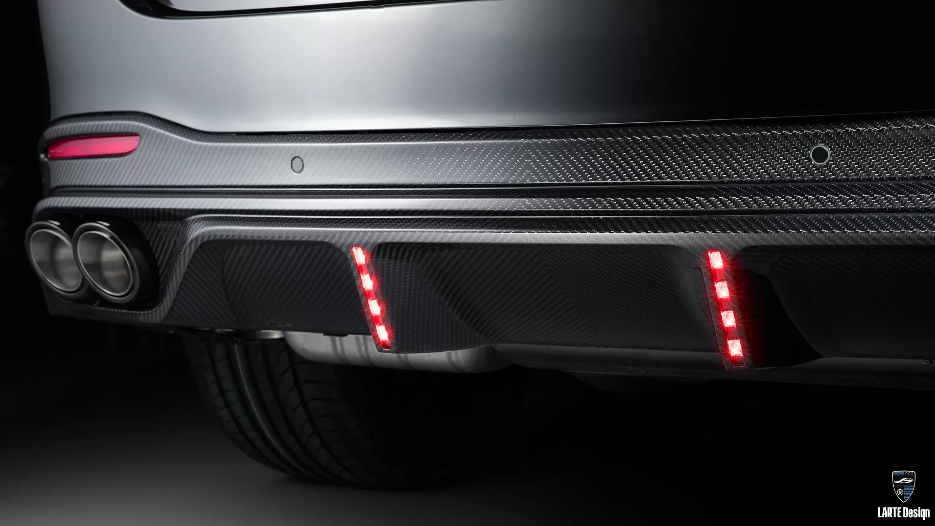 Rear diffuser with brake lights for Mercedes GLE V167 by LARTE Design