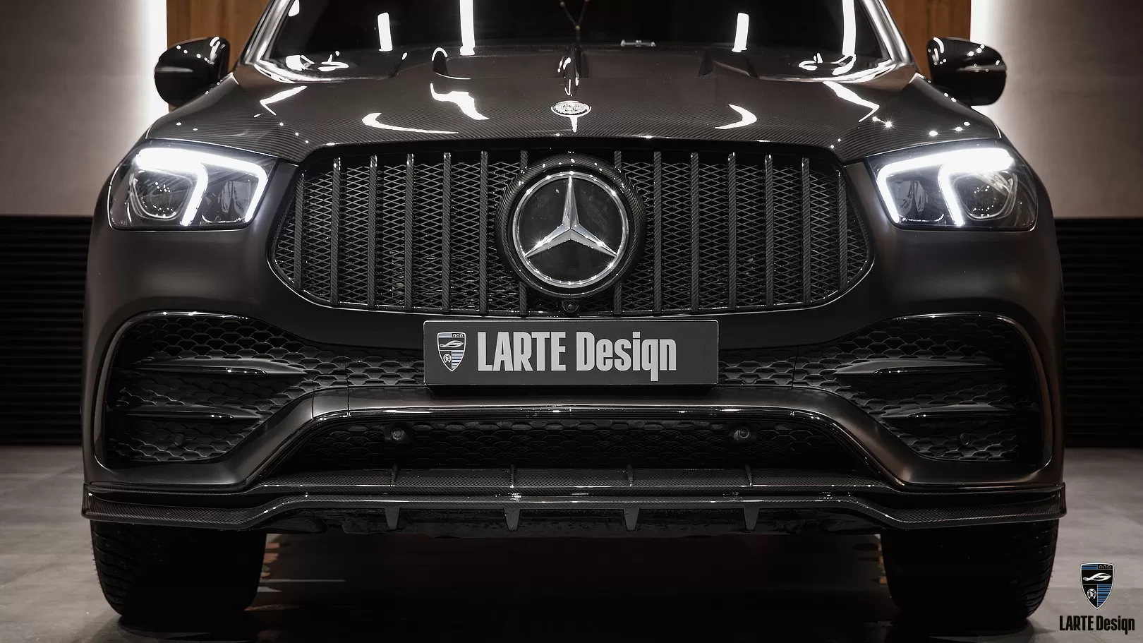 Carbon front grille for Mercedes GLE V167 by LARTE Design