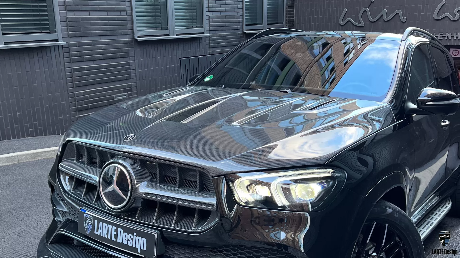 Bonnet for Mercedes GLE V167 by LARTE Design