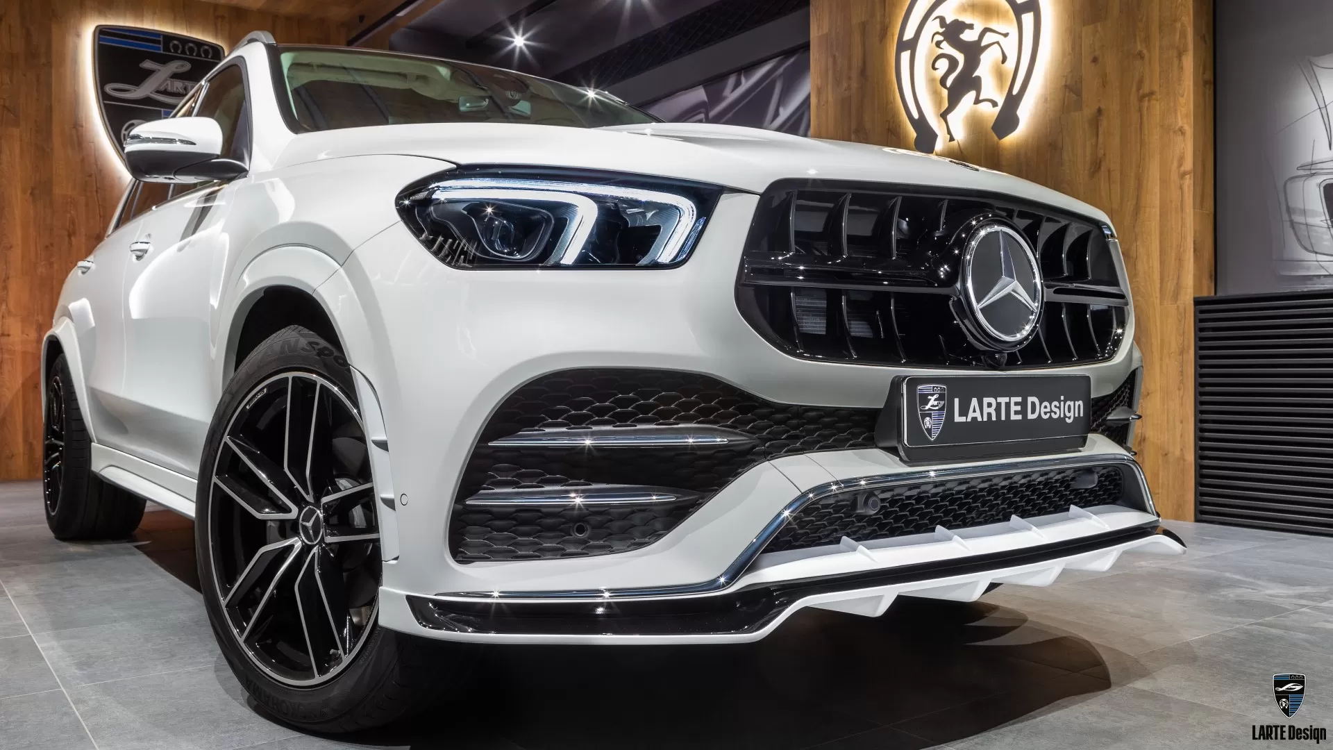 Painted front bumper splitter for Mercedes GLE V167 by LARTE Design