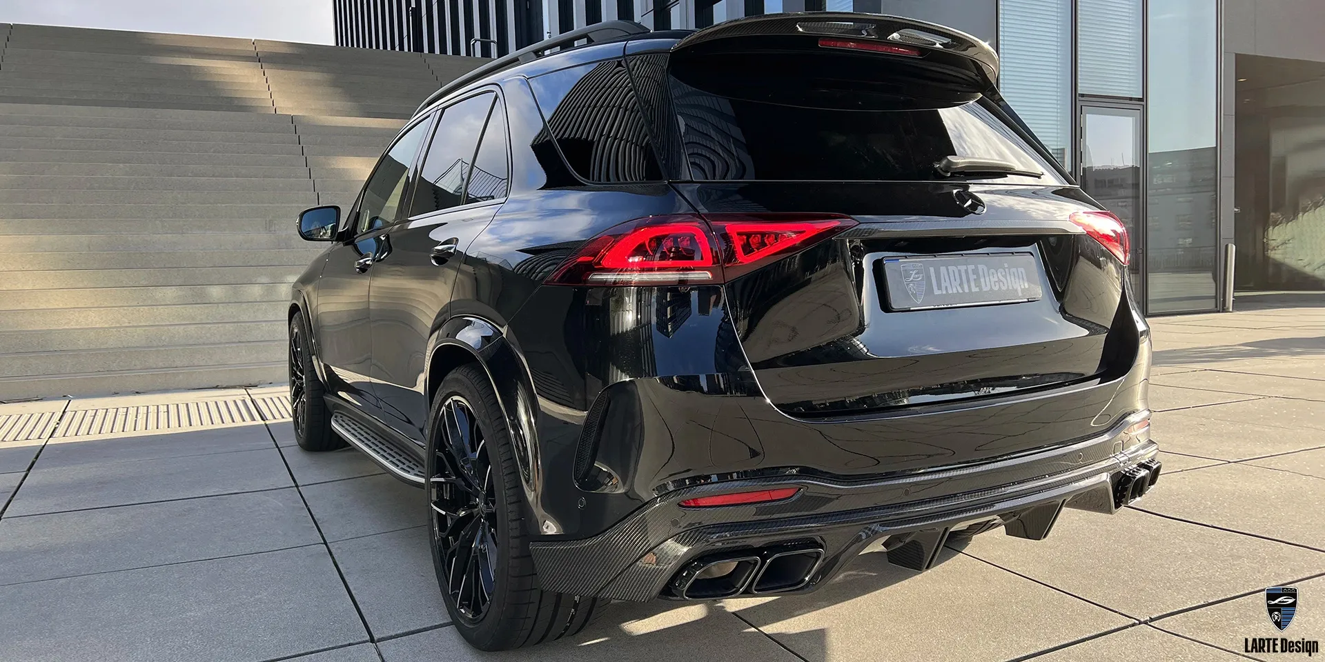 New dual exhaust tips for Mercedes-Benz GLE V167 400 d 4MATIC First Class by LARTE Design