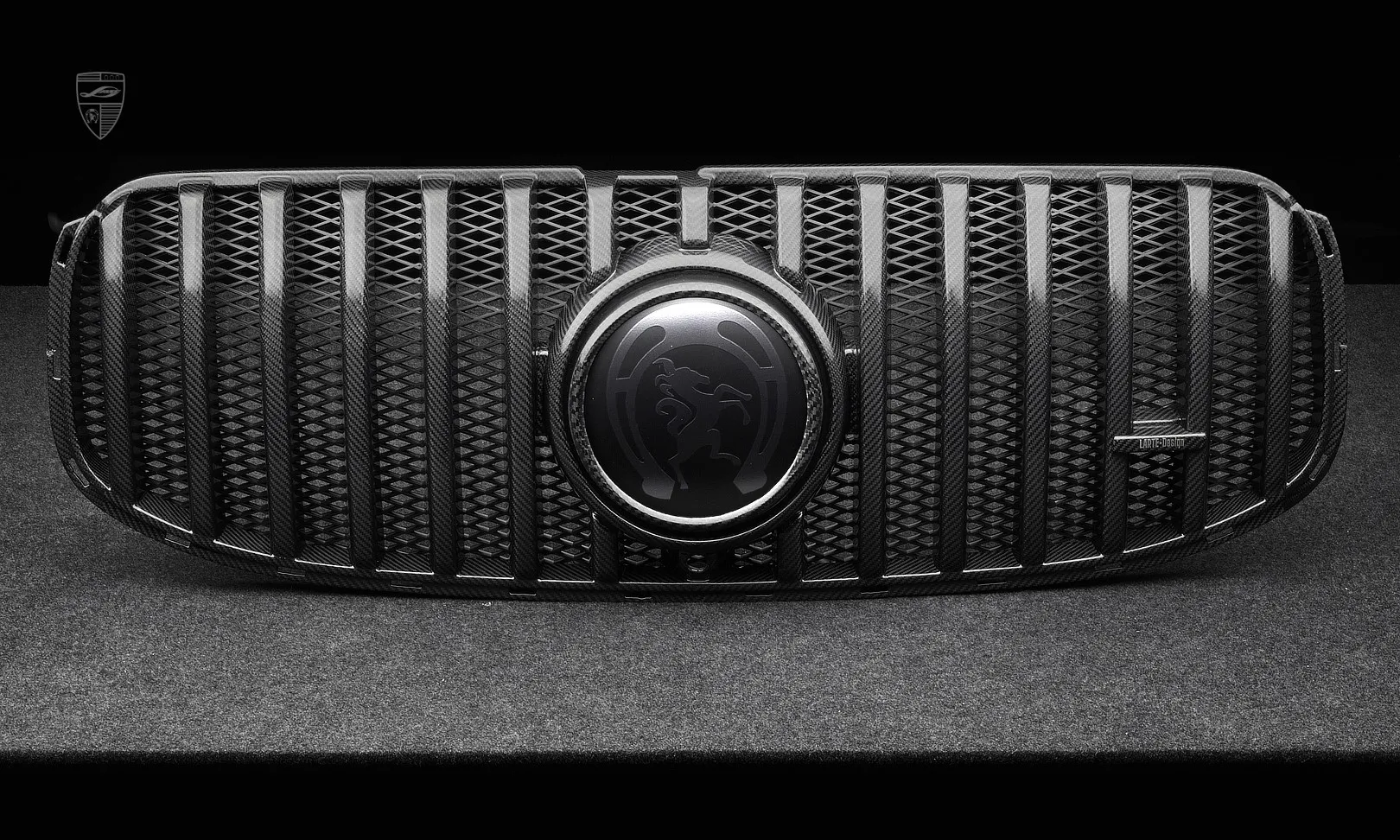 Carbon grille trim upgrade for your SUV Mercedes GLS AMG 63 X167 Facelift from LARTE Design