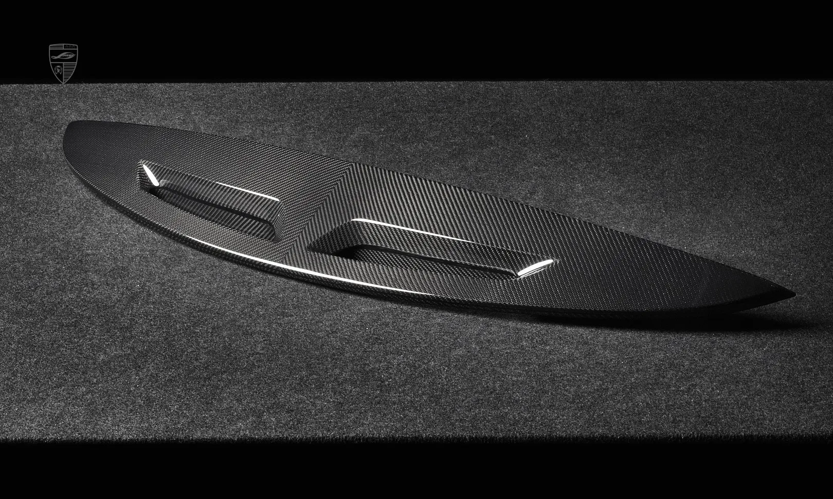 Roof carbon spoiler for your Mercedes GLS AMG 63 X167 Facelift in the appearance package by LARTE Design