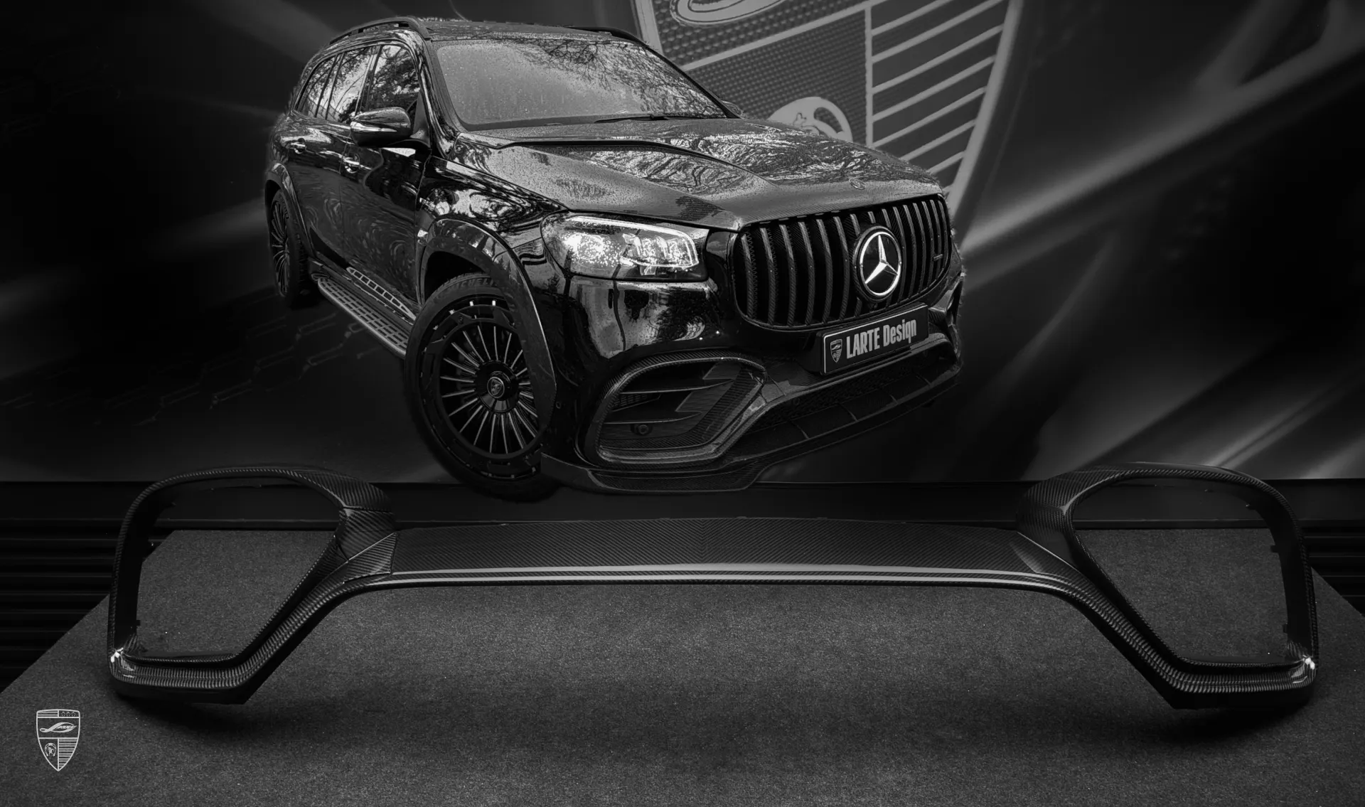 Carbon front bumper trim upgrade for the family car Mercedes GLS AMG 63 X167 Facelift from LARTE Design