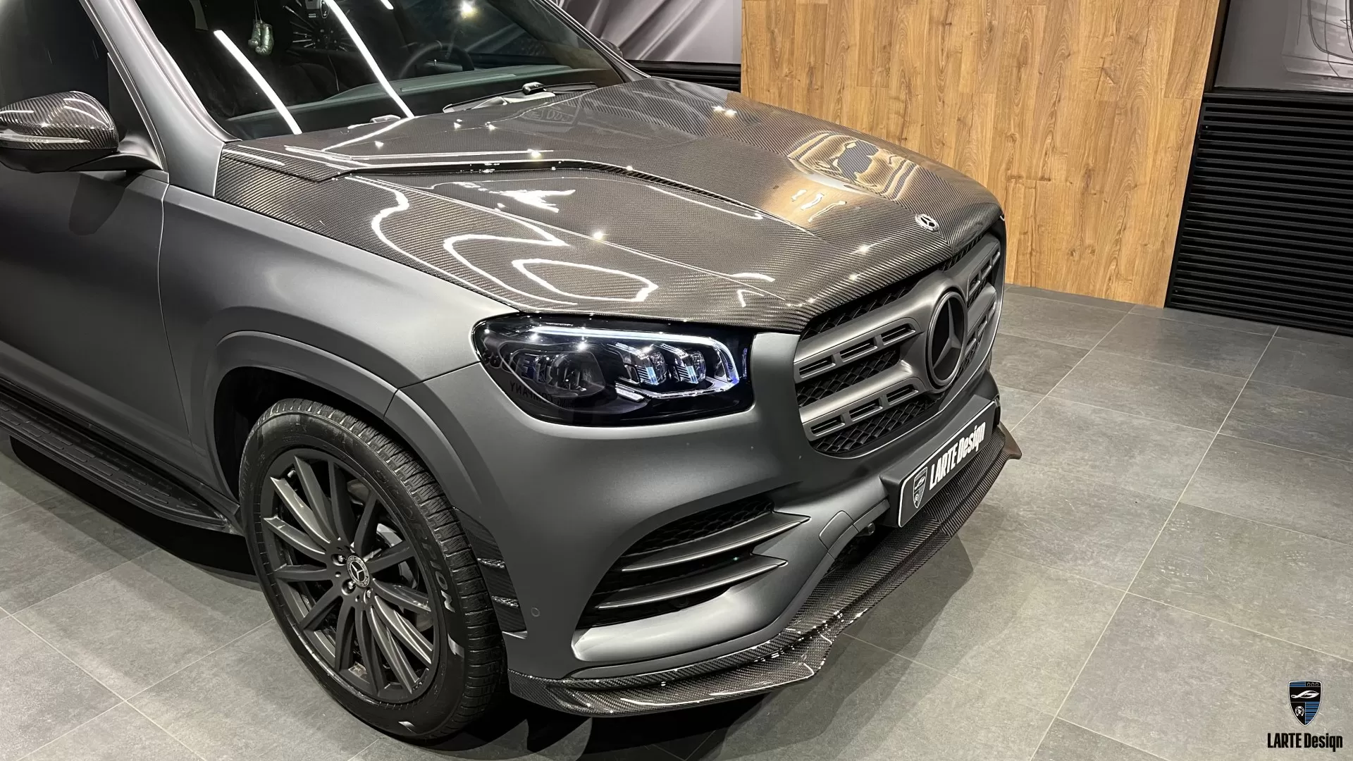 Carbon fiber hood for Mercedes GLS X167 by LARTE Design