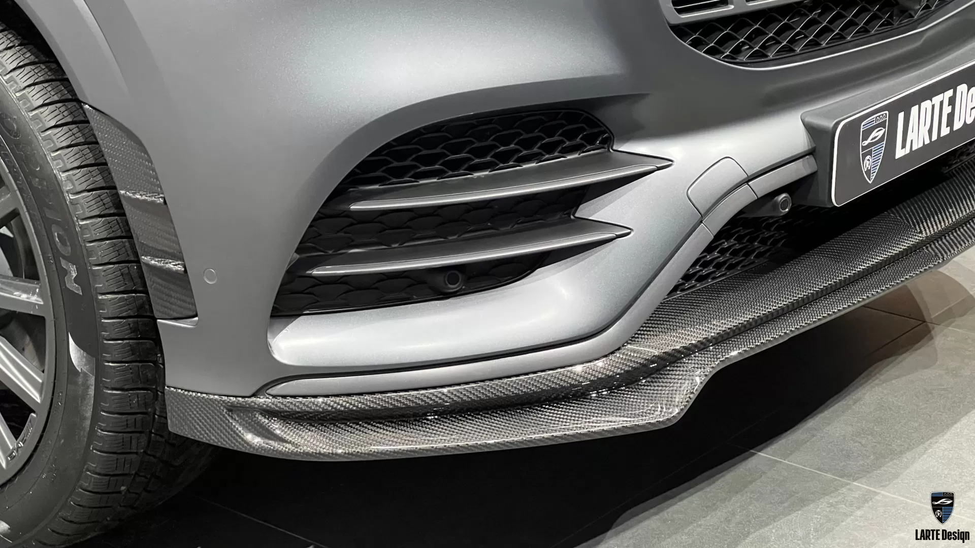 Carbon front bumper lip for Mercedes GLS X167 by LARTE Design