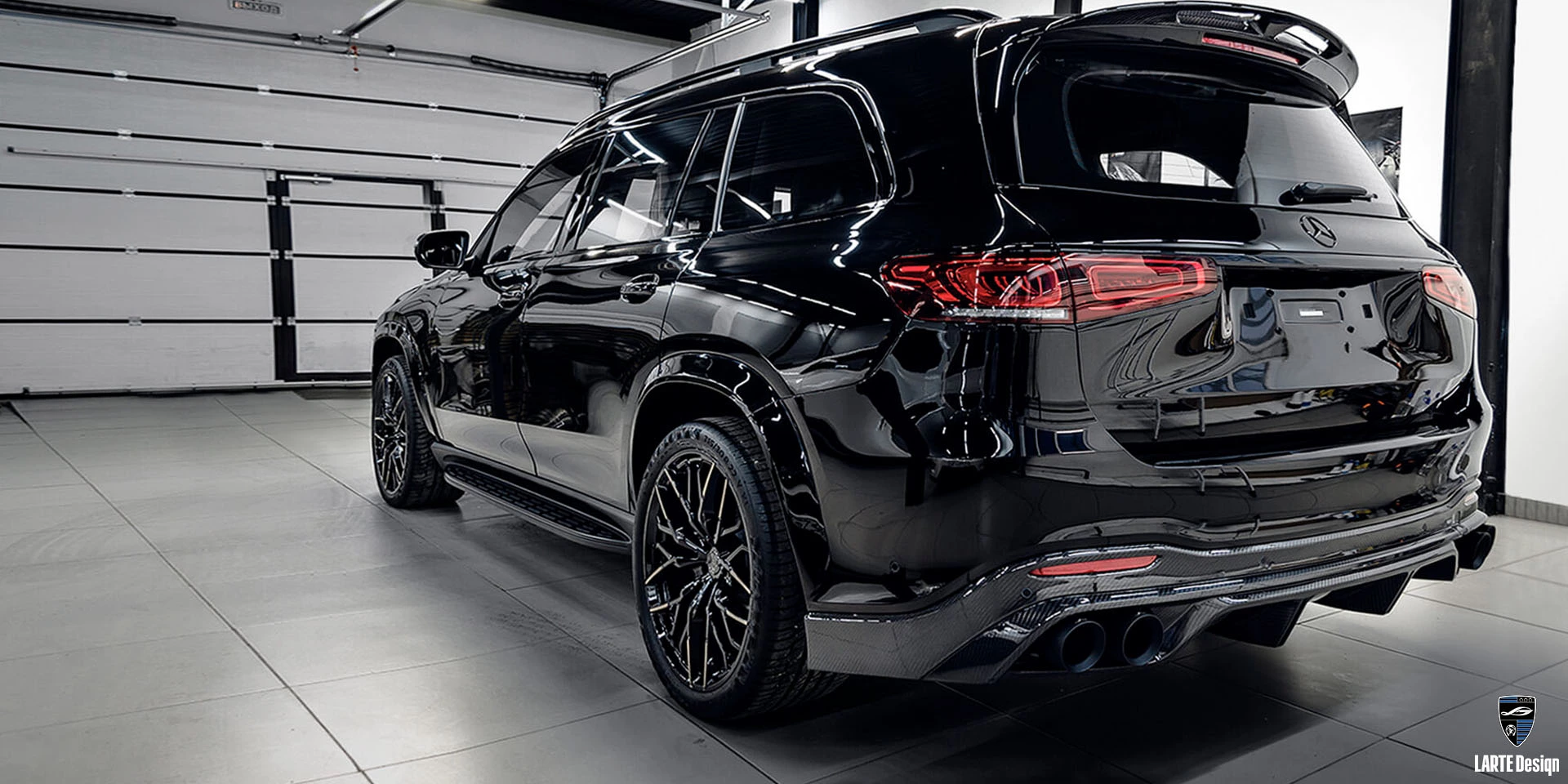 Anfrage für einen Carbon-Faser-Addon-Diffusor für Mercedes Benz GLS 450 4MATIC Premium Plus Х166 obsidianschwarz