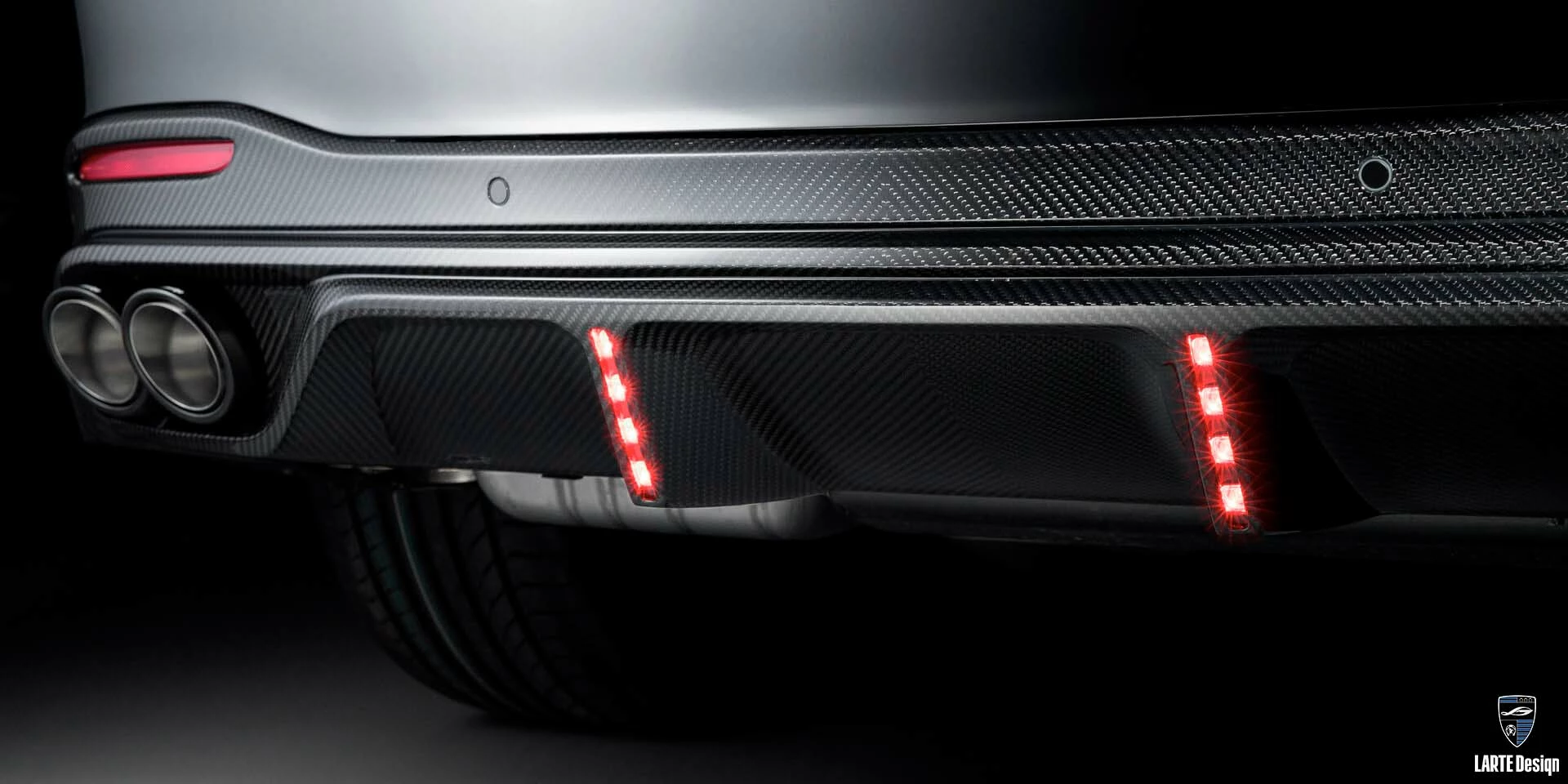 Rear Diffuser with stop signals for Mercedes Benz GLS X167 by LARTE Design