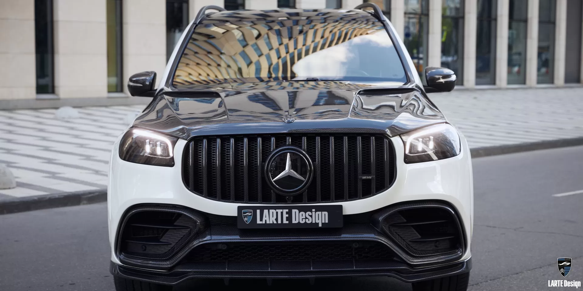 Custom carbon hood for Mercedes-Benz GLS AMG 63 X167 from LARTE Design