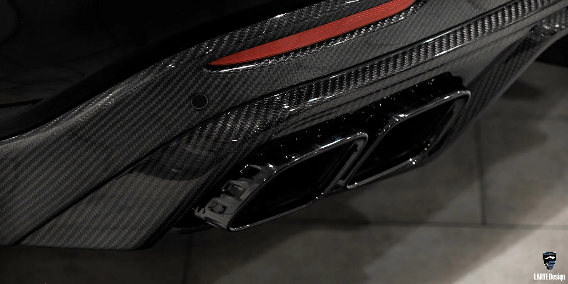 Order new carbon fiber exhaust tips for Mercedes Benz GLS 63 AMG 4MATIC+ Х167 M 177 DE 40 AL Obsidian Black metallic