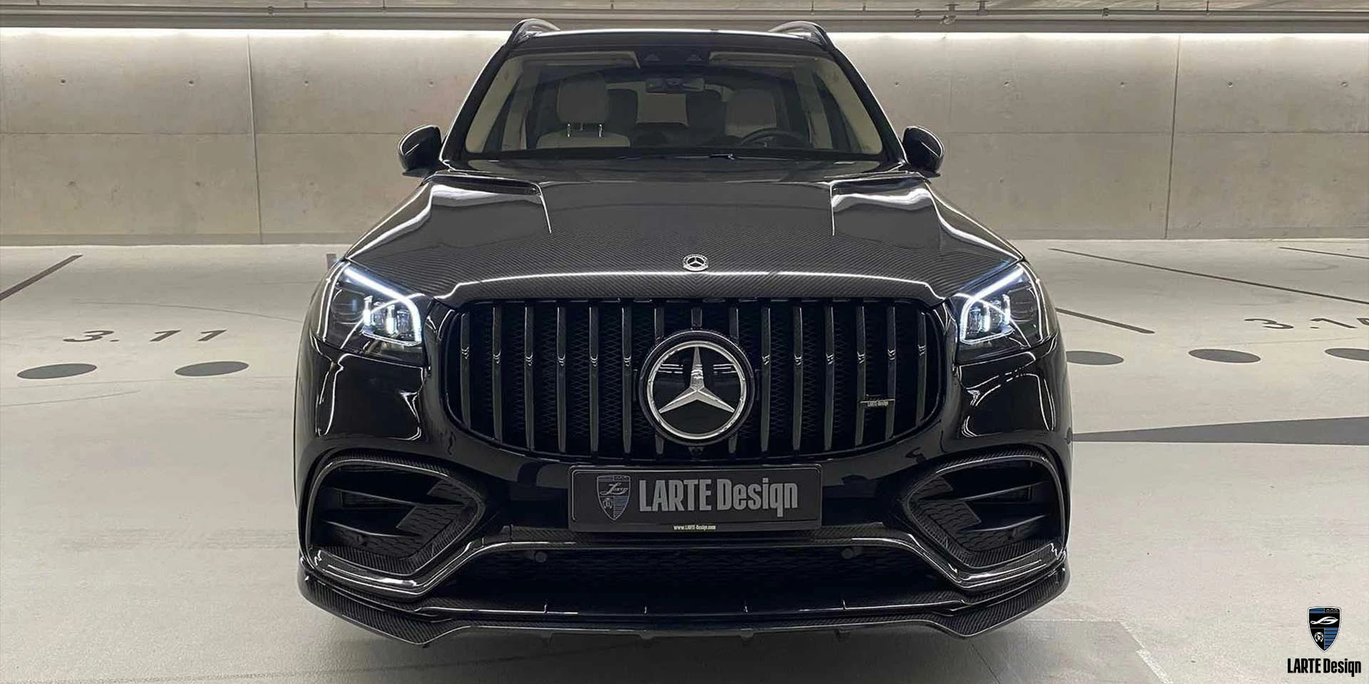 Bestellen Sie eine Kohlefaser-Frontlippe für Mercedes-Benz GLS 63 AMG 4MATIC+ Х167 M 177 DE 40 AL Selenitgrau metallic