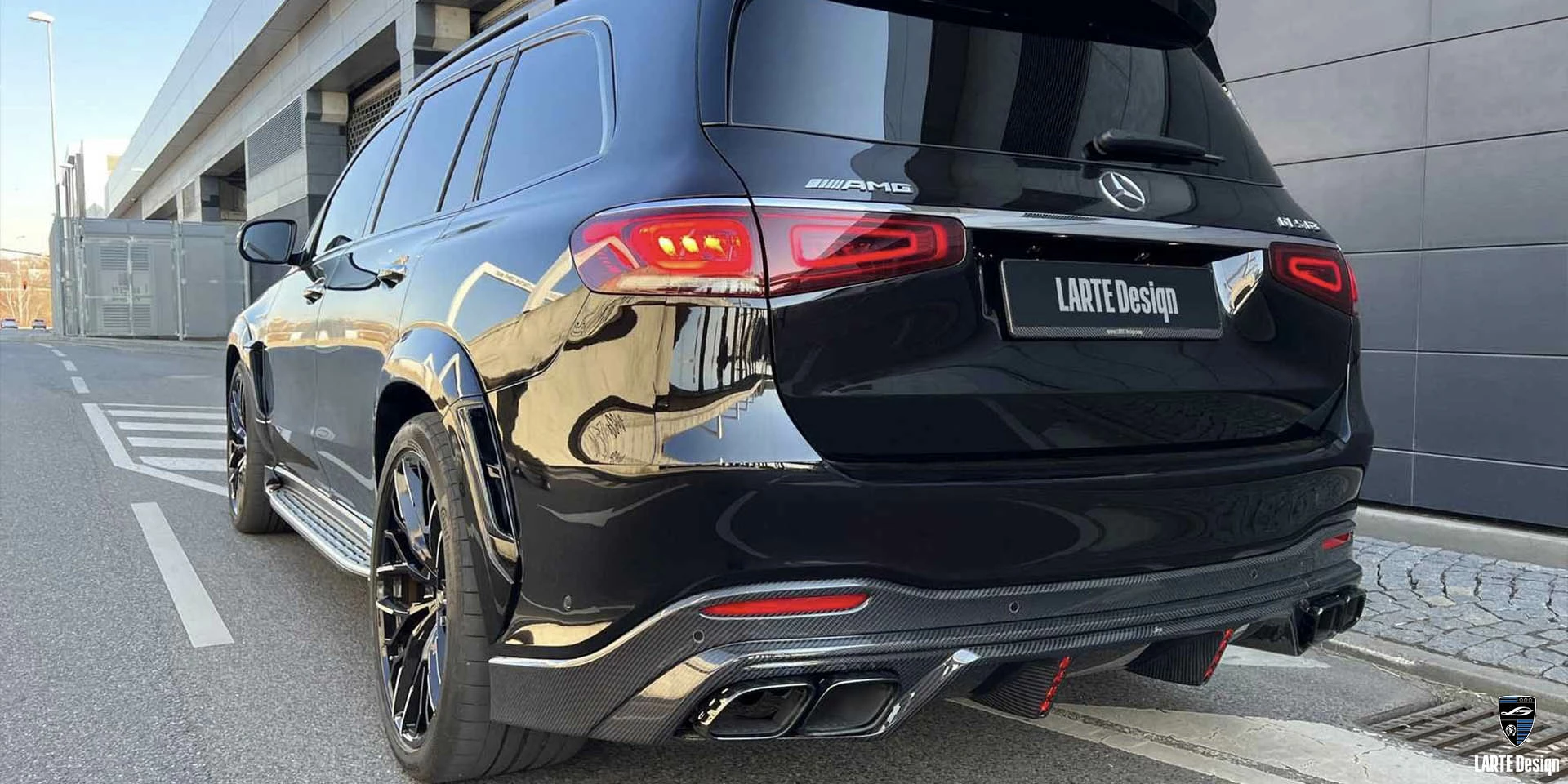 Bestellen Sie ein individuelles Tuning für Mercedes Benz GLS 63 AMG 4MATIC+ Х167 M 177 DE 40 AL obsidianschwarz metallic