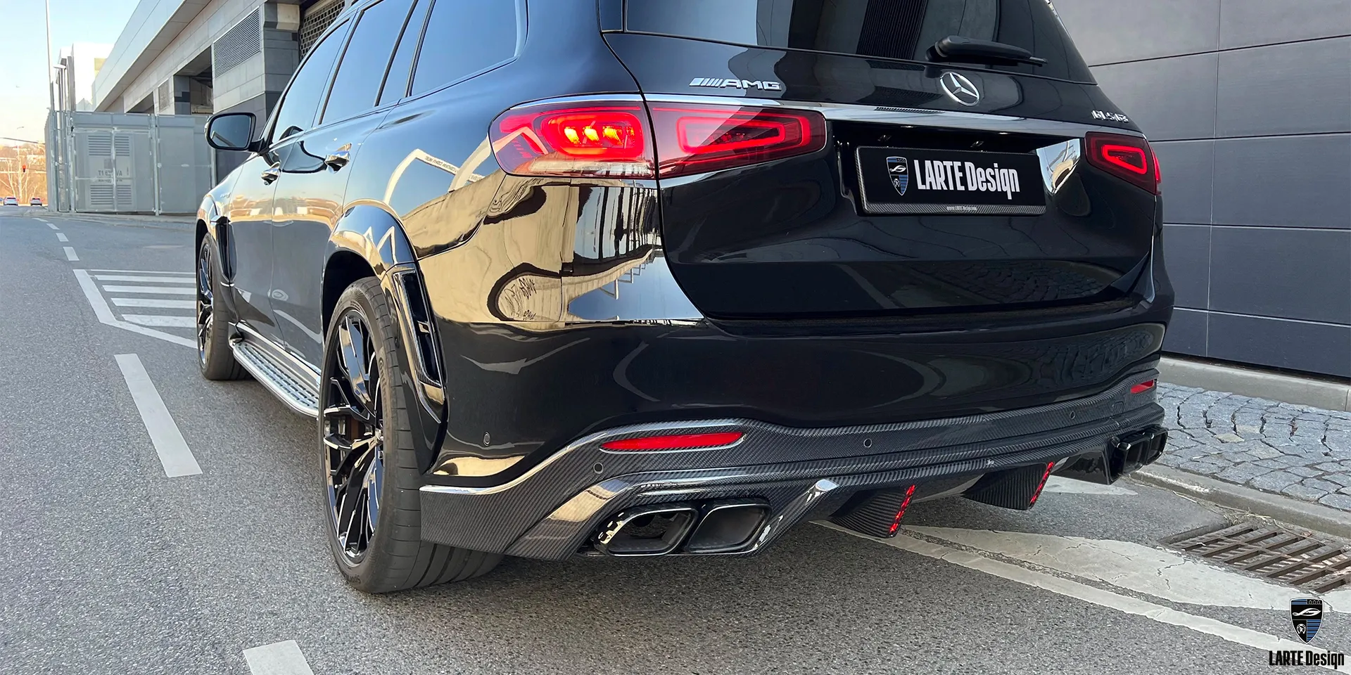 Kaufen Sie einen Kohlefaser-Heckschürzendiffusor für Mercedes Benz AMG GLS 63 4MATIC+ Х167 Obsidianschwarz metallic