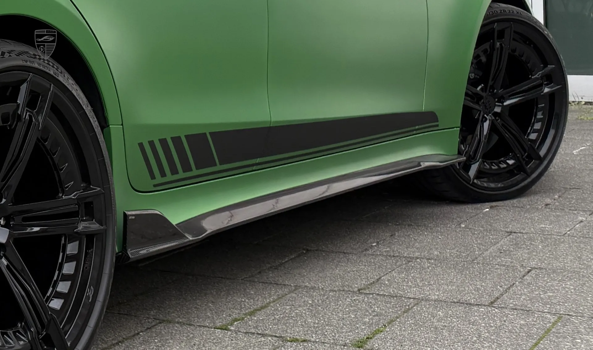 Carbon-Seitenschweller Upgrade für Ihren SUV Mercedes GT 63s AMG von LARTE Design