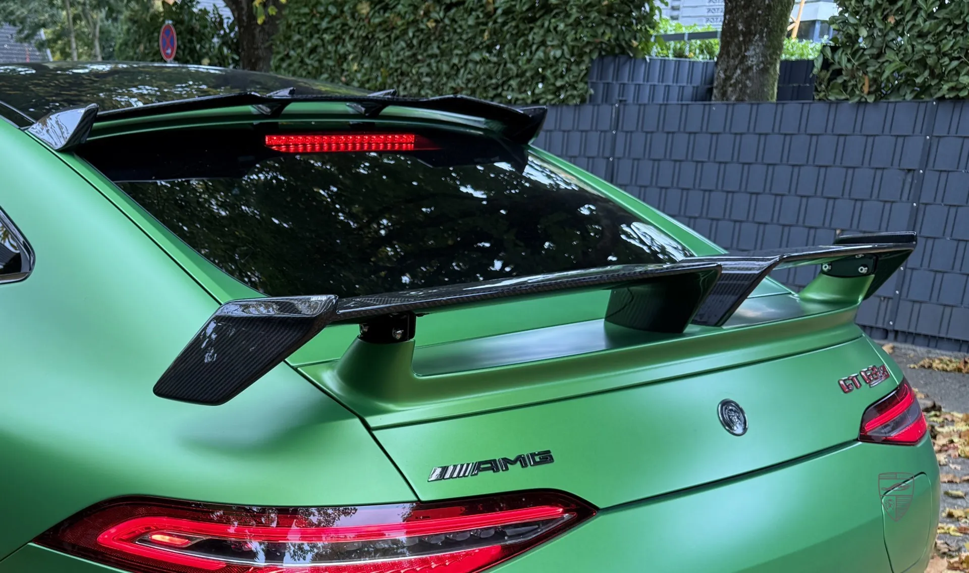 Carbon-Dachspoiler für Ihren Mercedes GT 63s AMG im Erscheinungspaket von LARTE Design