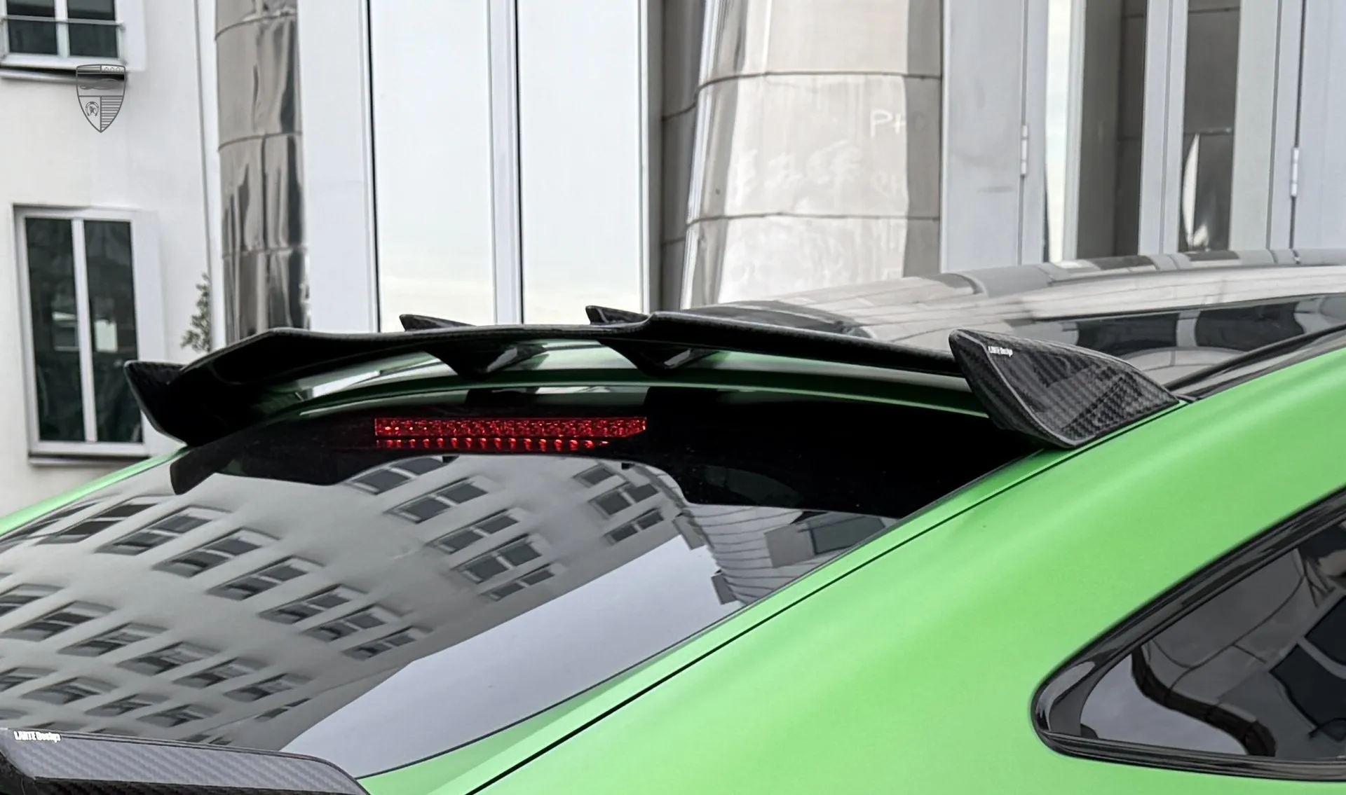 Carbon-Dachspoiler für Ihren Mercedes GT 63s AMG im Umrüstkit von LARTE Design